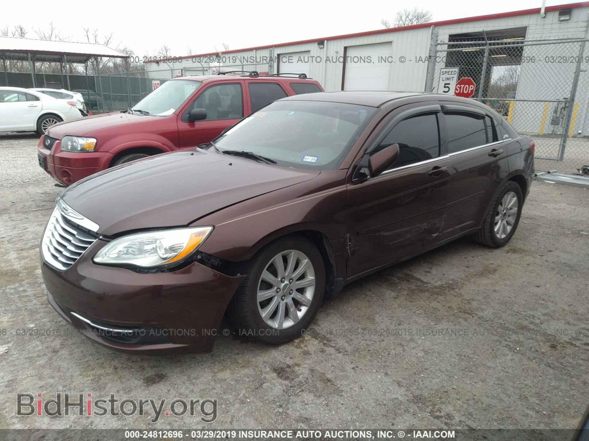 2013 CHRYSLER 200 - VIN: 1C3CCBBB0DN549578 - Photo 2