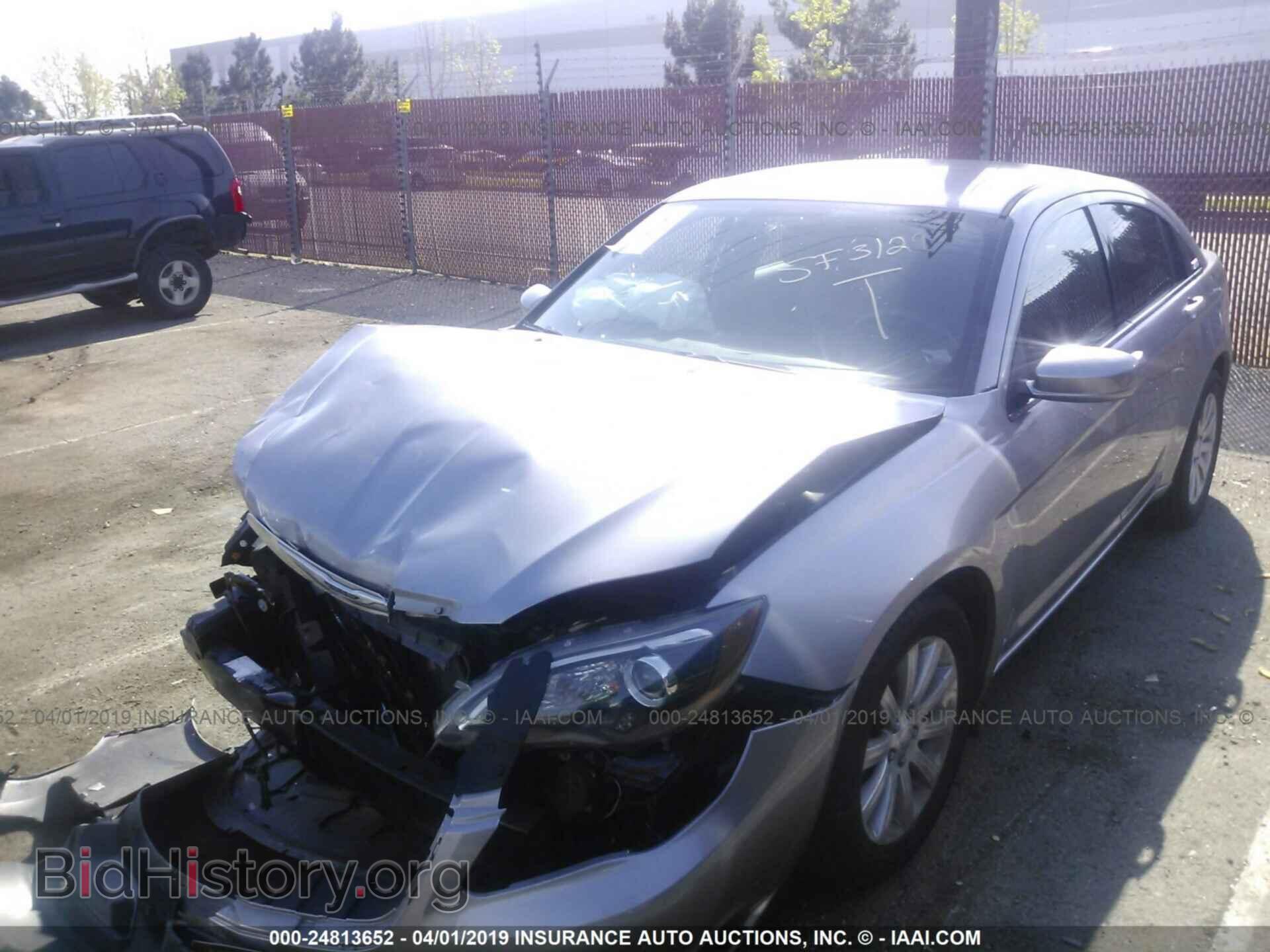 2013 CHRYSLER 200 - VIN: 1C3CCBBB0DN657389 - Photo 2