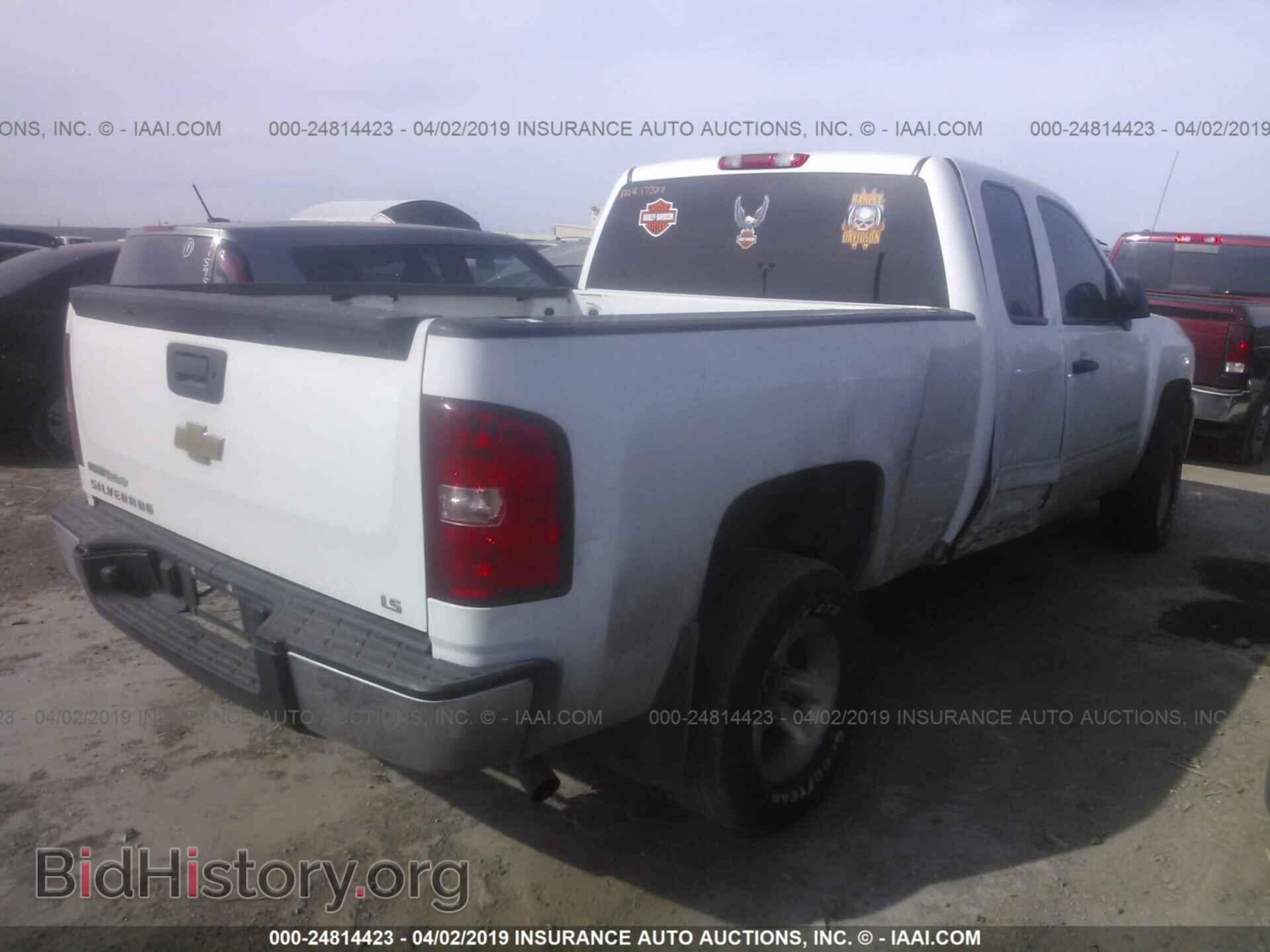 2011 CHEVROLET SILVERADO - VIN: 1GCRCREA7BZ360448 - Photo 4