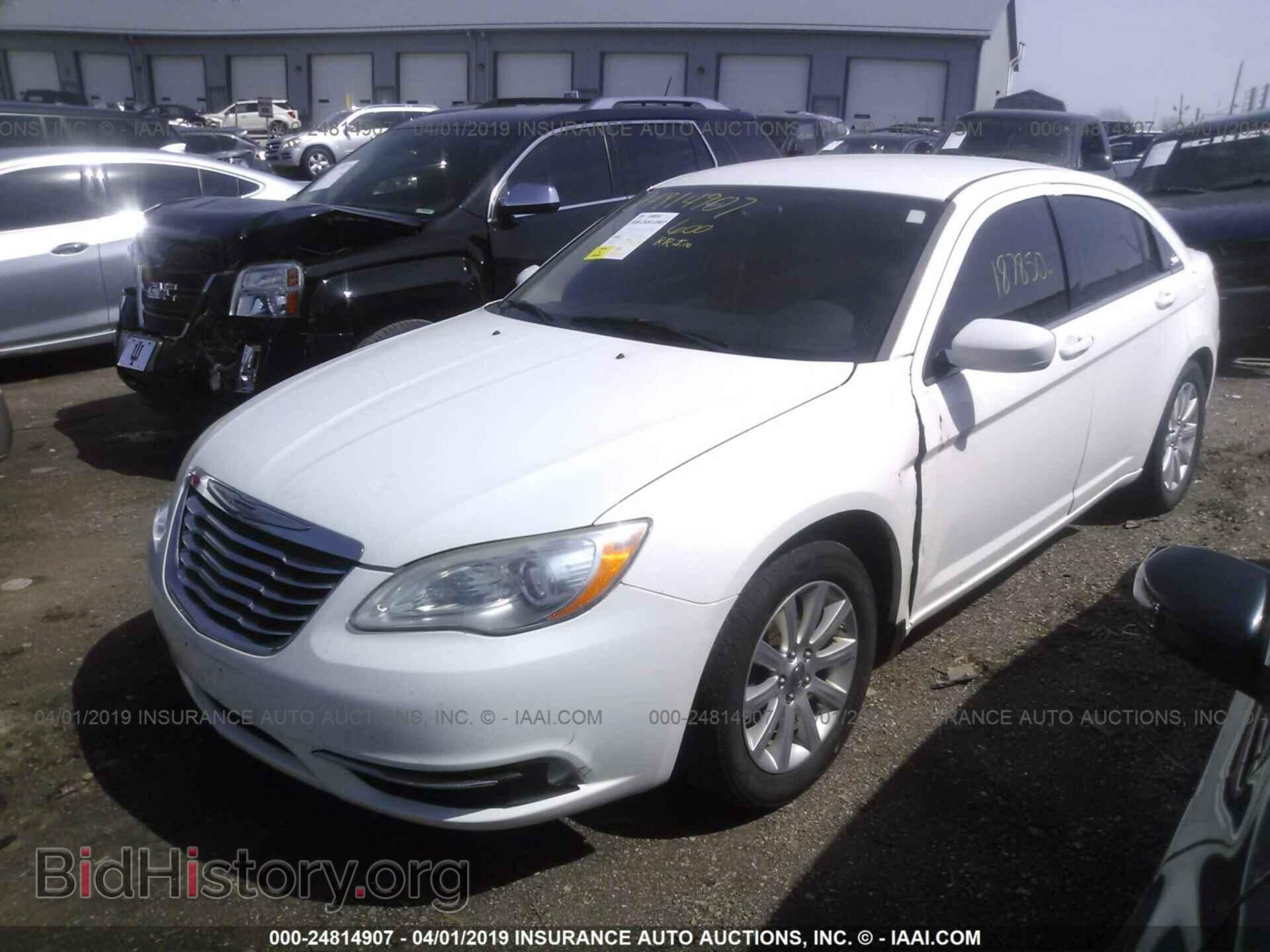 2011 CHRYSLER 200 - VIN: 1C3BC1FB7BN547596 - Фото 2
