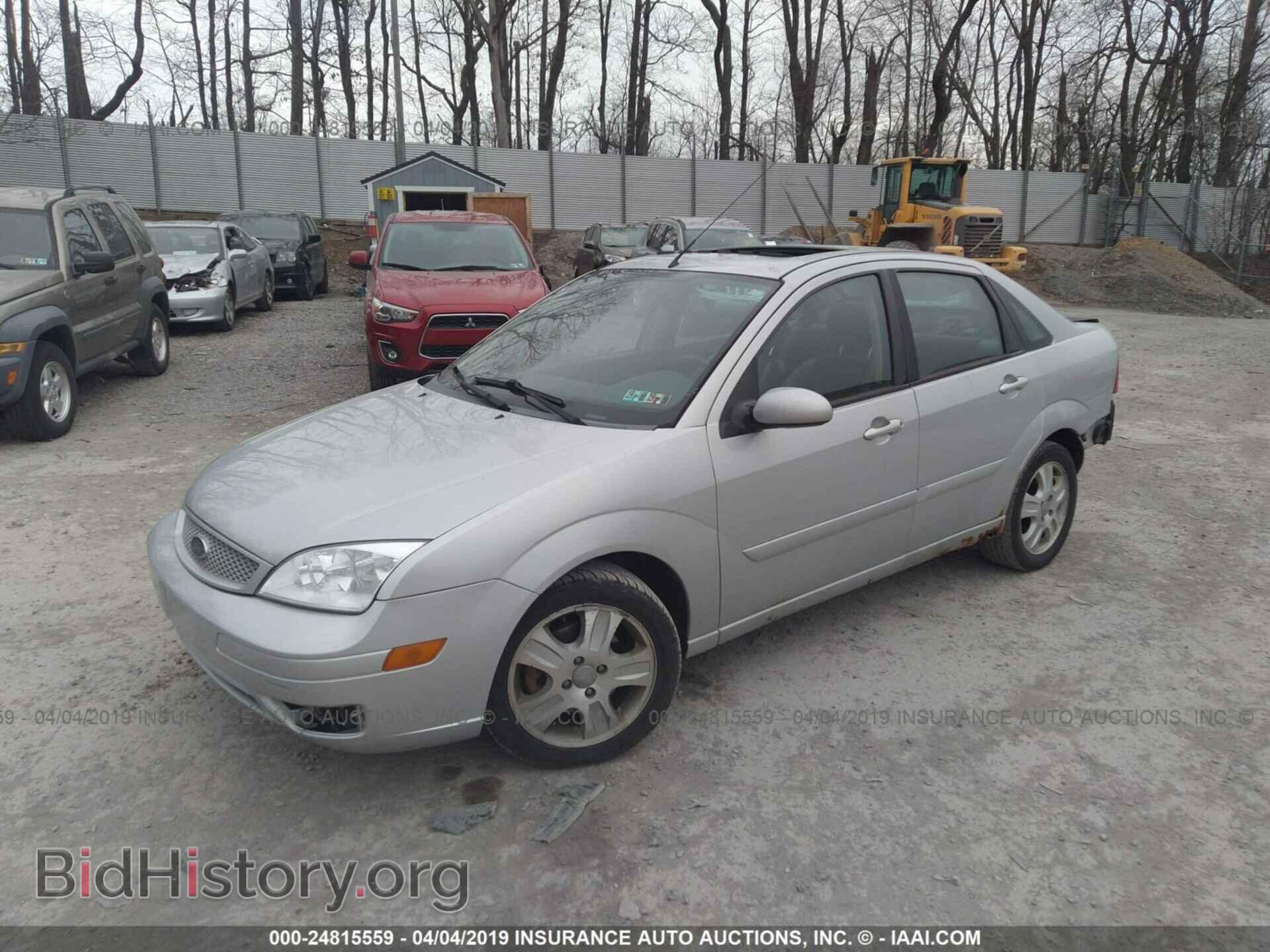 2005 FORD FOCUS - VIN: 1FAFP38Z75W225102 - Фото 2