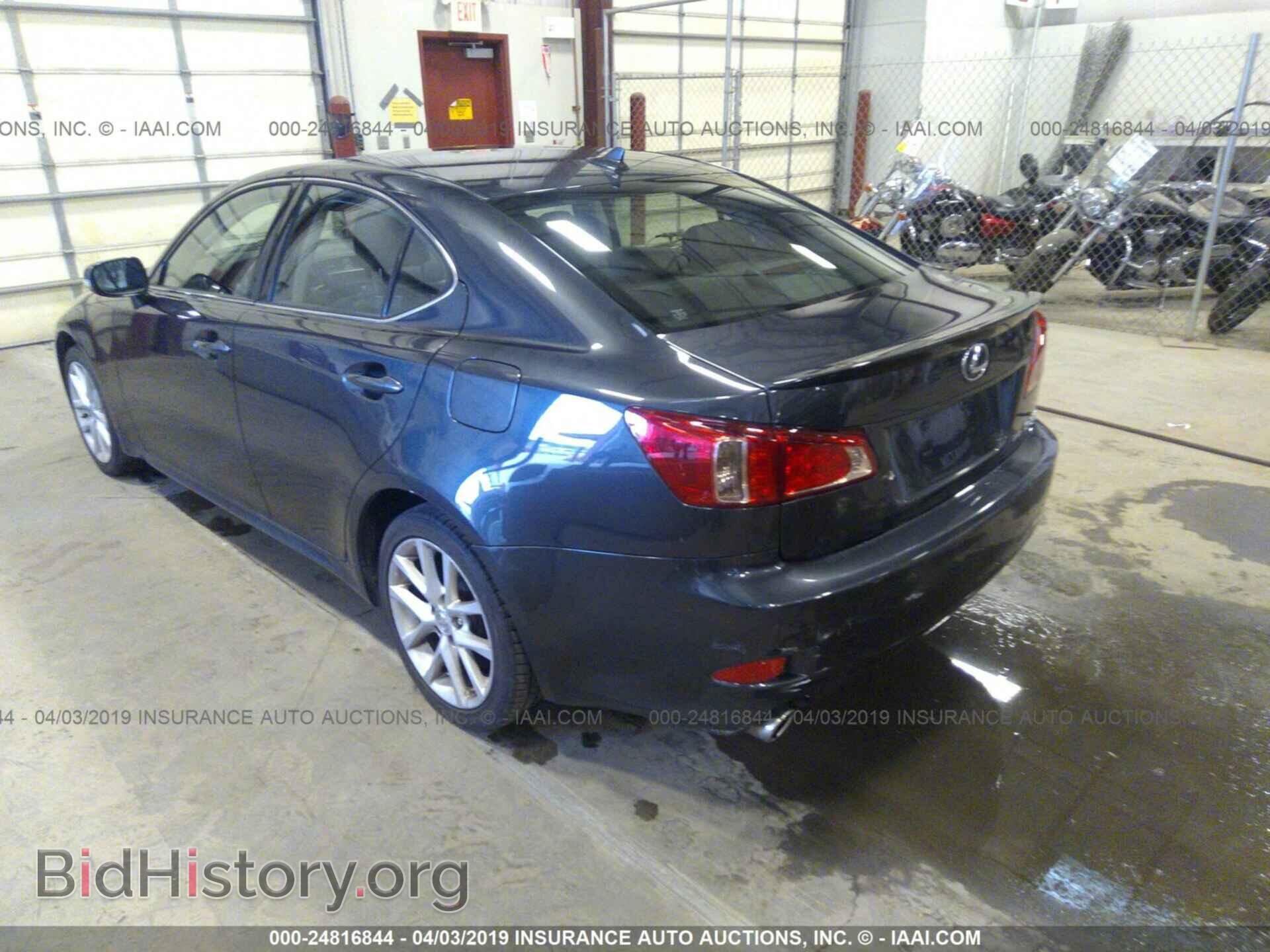 2011 LEXUS IS - VIN: JTHCF5C27B5045348 - Photo 3