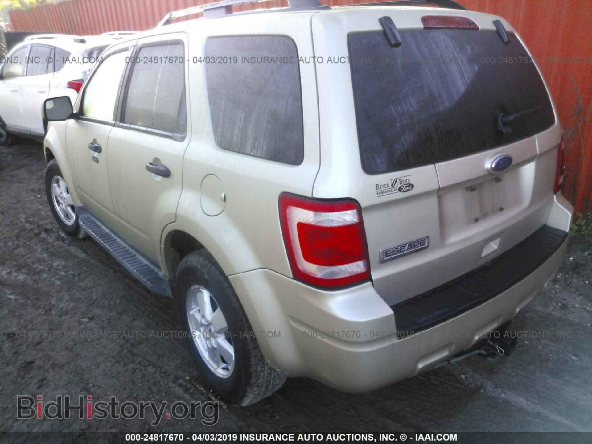 2011 FORD ESCAPE - VIN: 1FMCU0D73BKA60561 - Фото 3