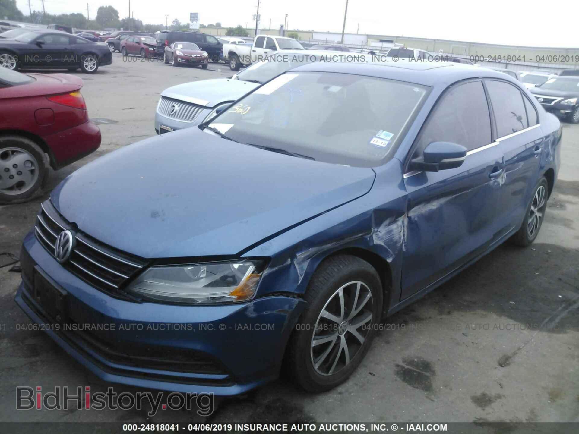 2017 VOLKSWAGEN JETTA - VIN: 3VWDB7AJ3HM246073 - Photo 2