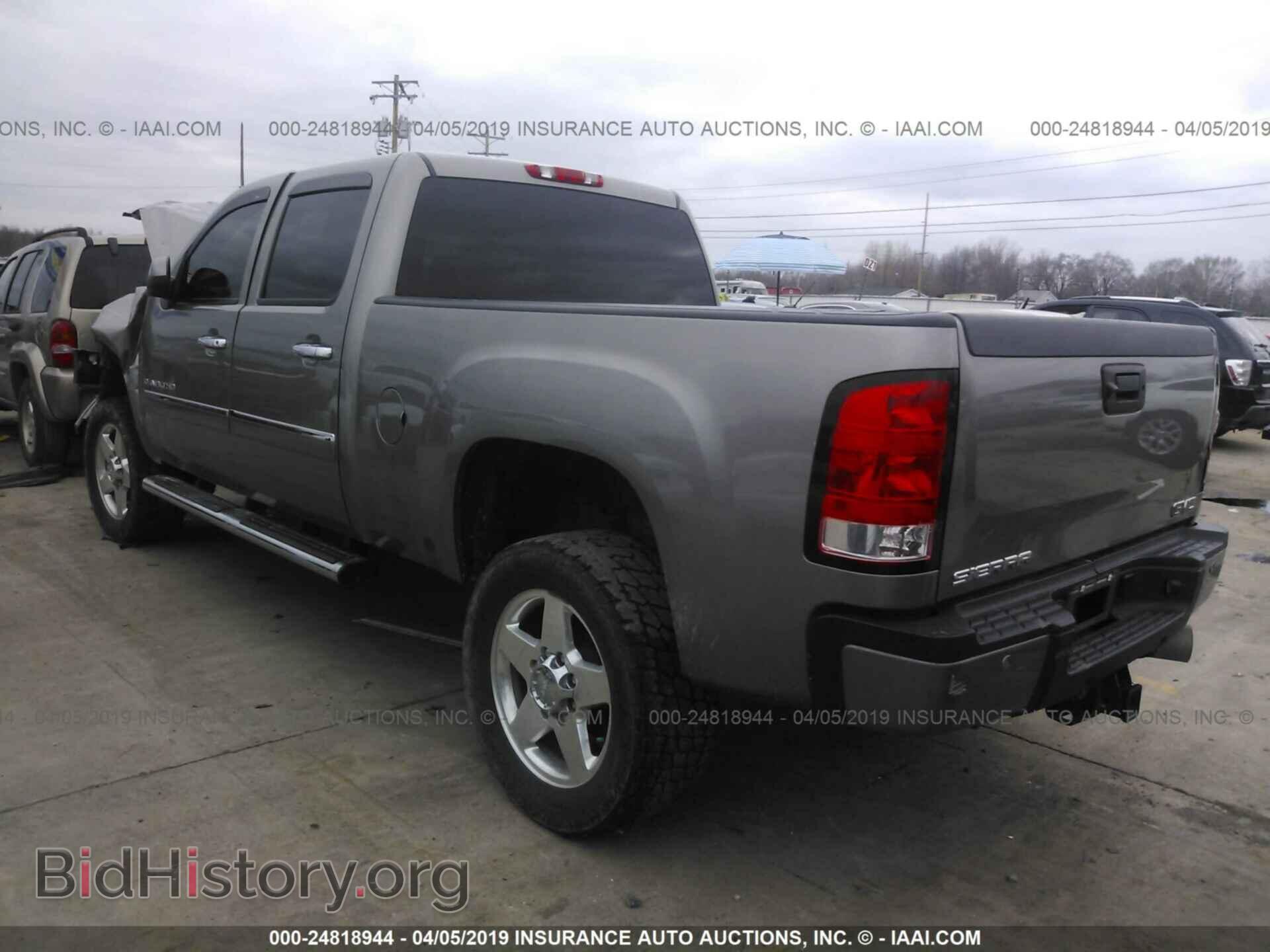 2013 GMC SIERRA - VIN: 1GT125E81DF180084 - Фото 3