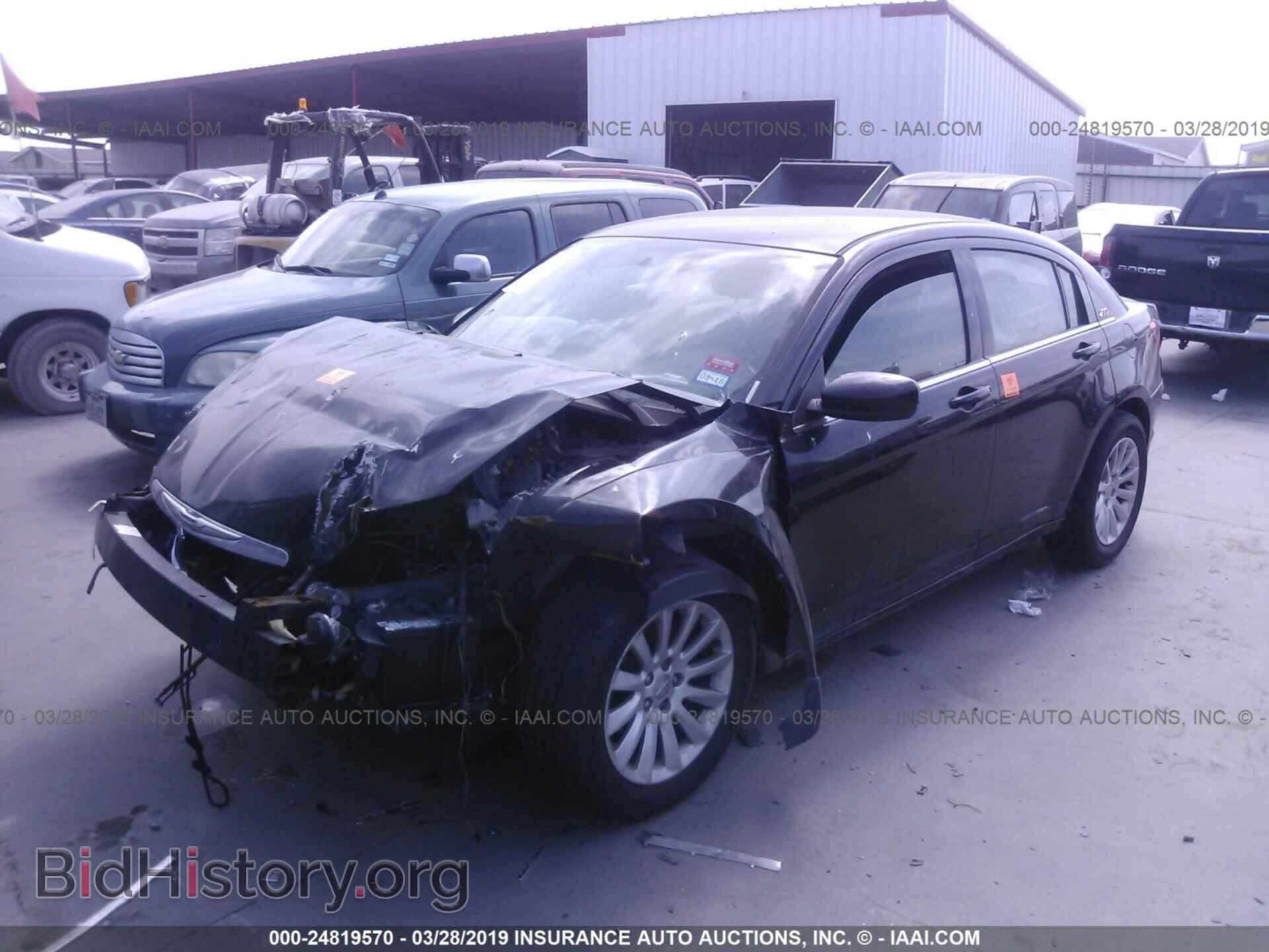 2013 CHRYSLER 200 - VIN: 1C3CCBAB3DN704691 - Photo 2