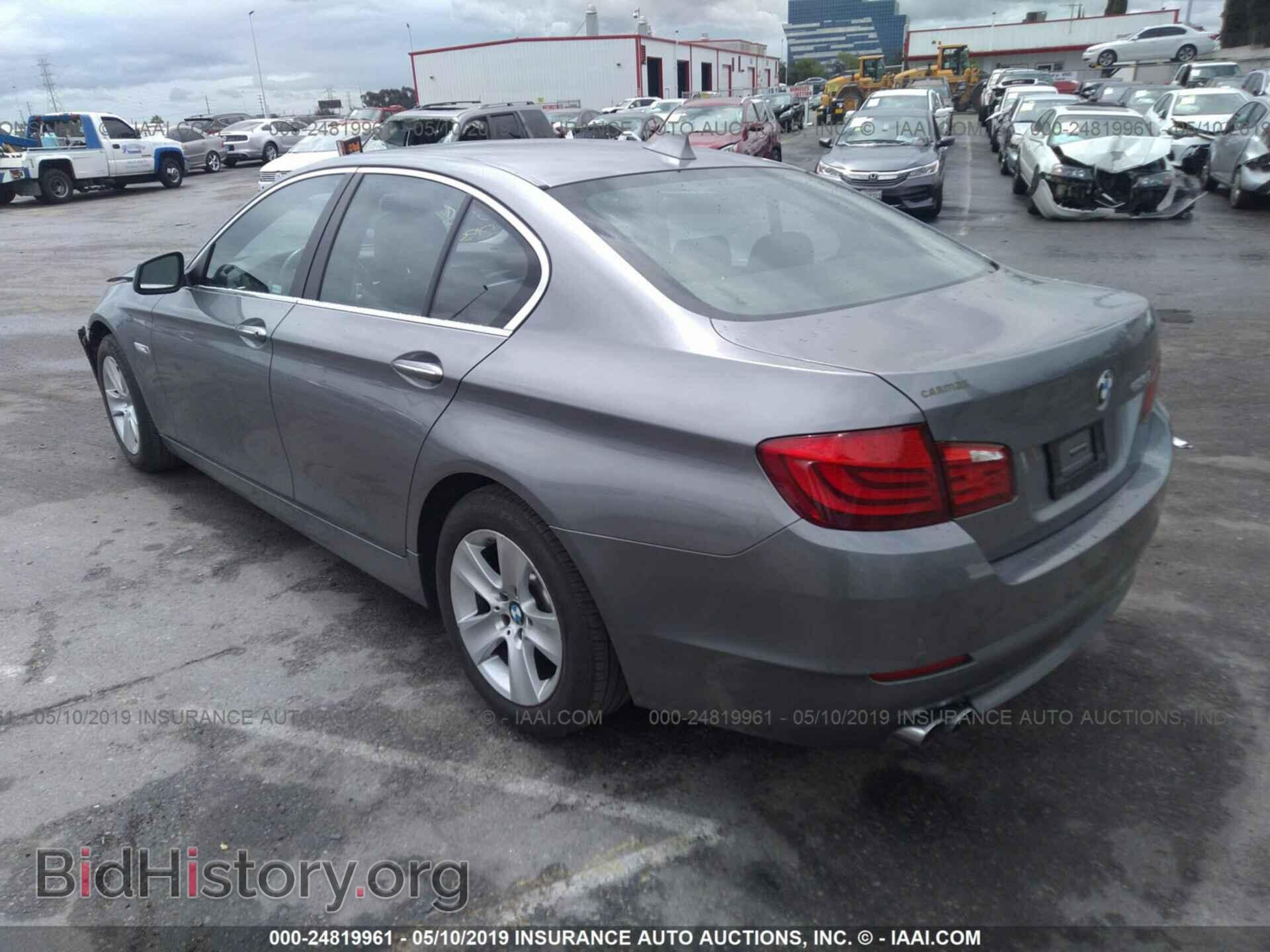 2011 BMW 528 - VIN: WBAFR1C51BC740345 - Фото 3
