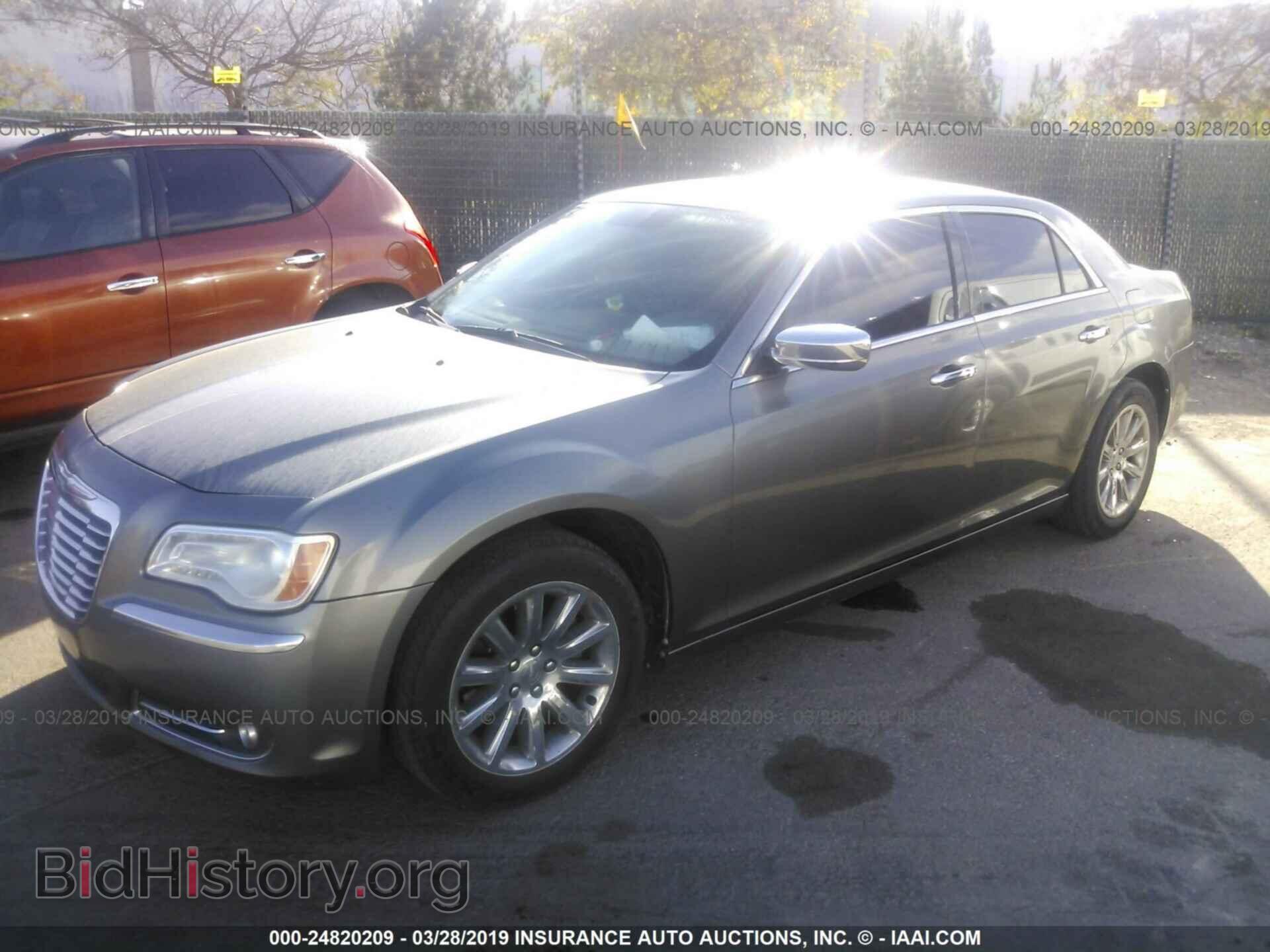2011 CHRYSLER 300 - VIN: 2C3CA5CG9BH533760 - Фото 2