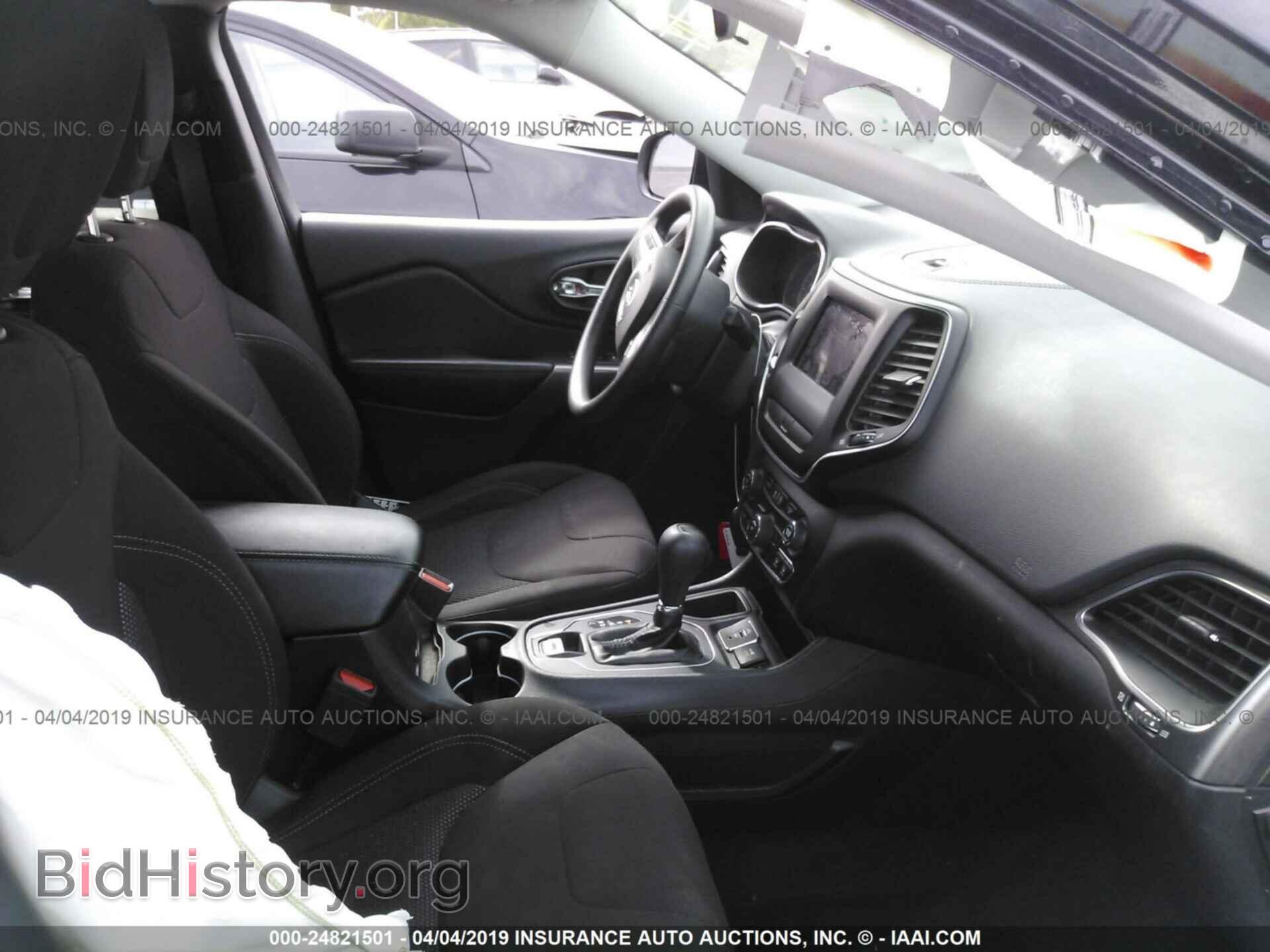2019 JEEP CHEROKEE - VIN: 1C4PJLCB8KD148161 - Фото 5