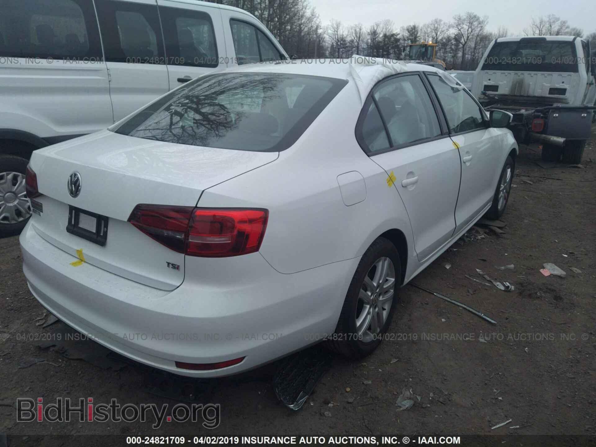 2018 VOLKSWAGEN JETTA - VIN: 3VW2B7AJXJM252840 - Фото 4