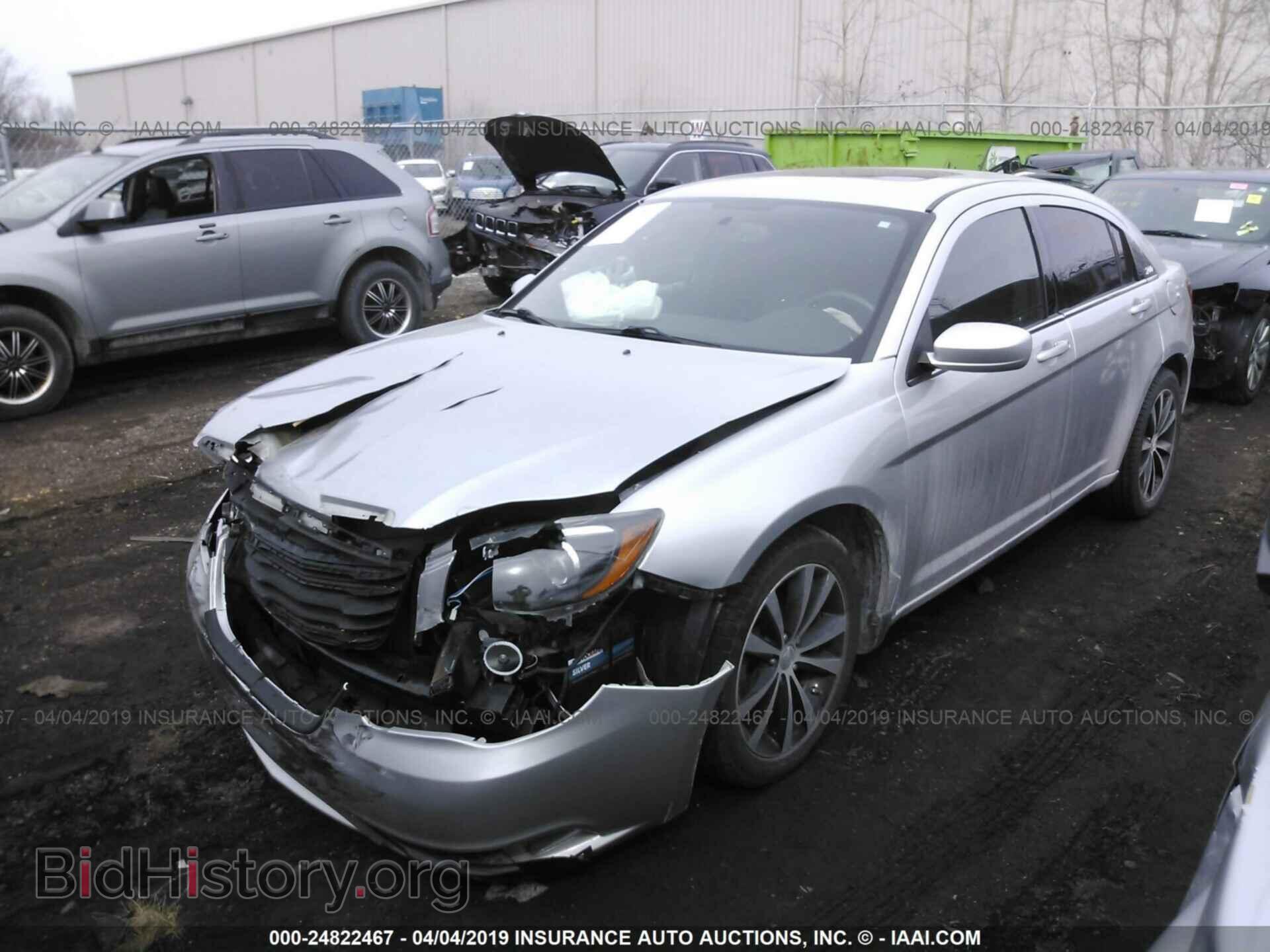 2012 CHRYSLER 200 - VIN: 1C3CCBHGXCN239195 - Фото 2