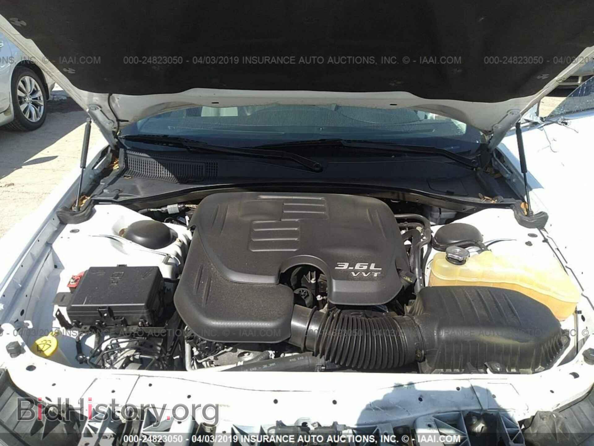 2015 CHRYSLER 300 - VIN: 2C3CCAAG4FH810424 - Фото 10