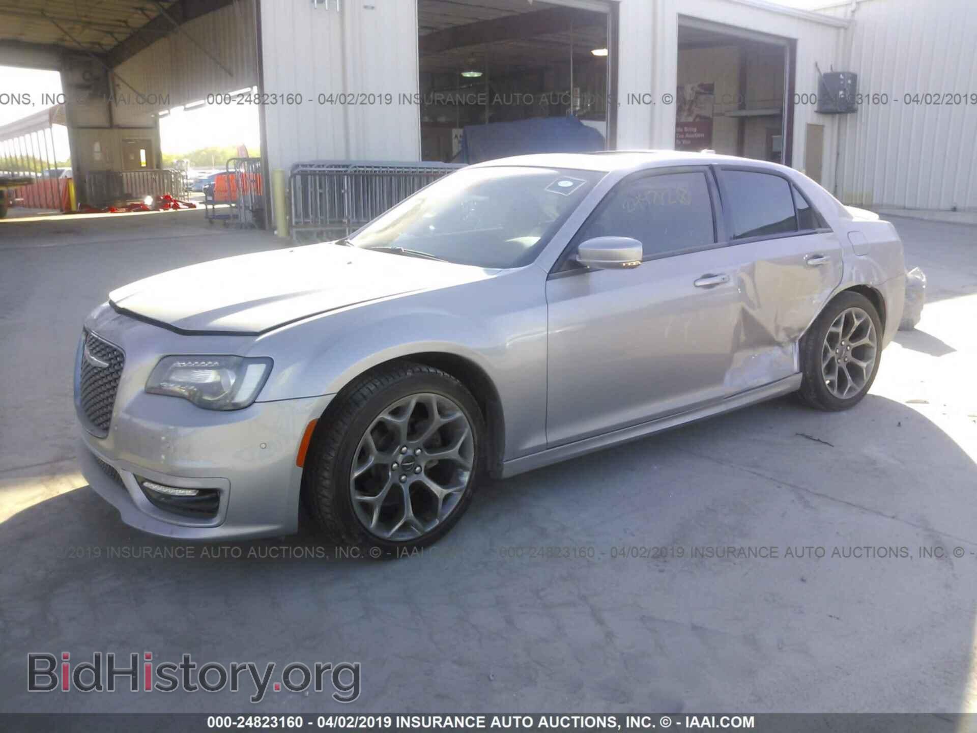 2018 CHRYSLER 300 - VIN: 2C3CCABG5JH244782 - Фото 2