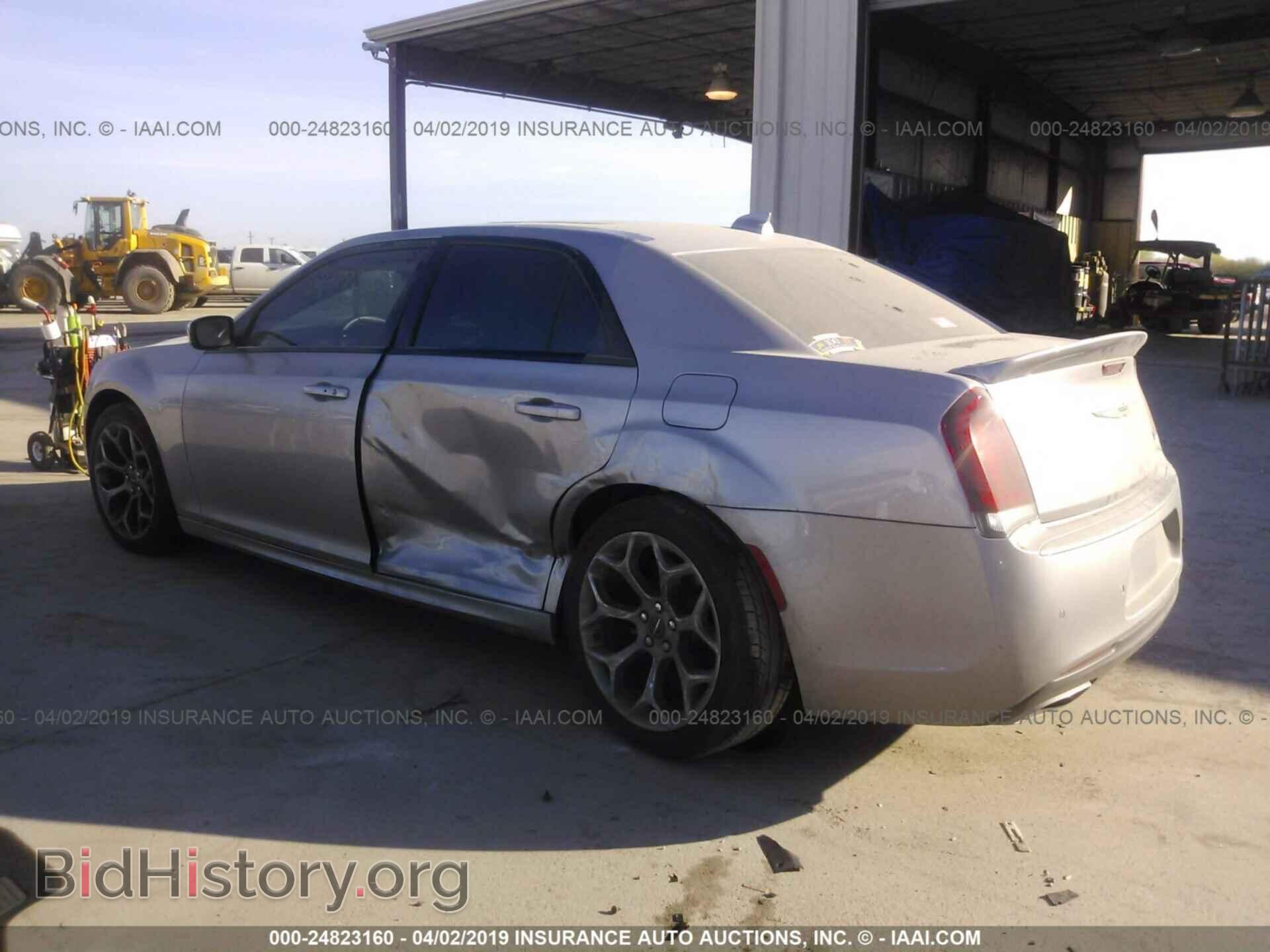 2018 CHRYSLER 300 - VIN: 2C3CCABG5JH244782 - Фото 3