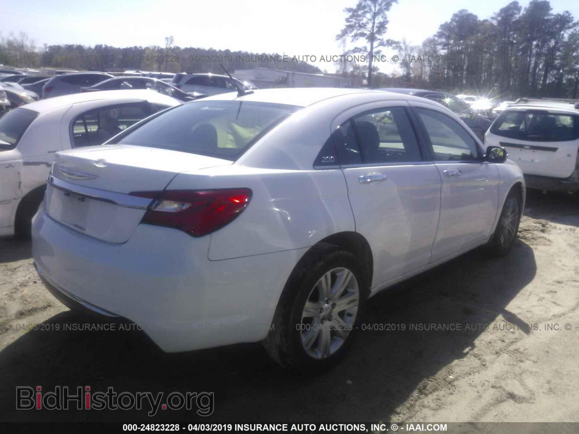 2013 CHRYSLER 200 - VIN: 1C3CCBAB8DN640308 - Фото 4