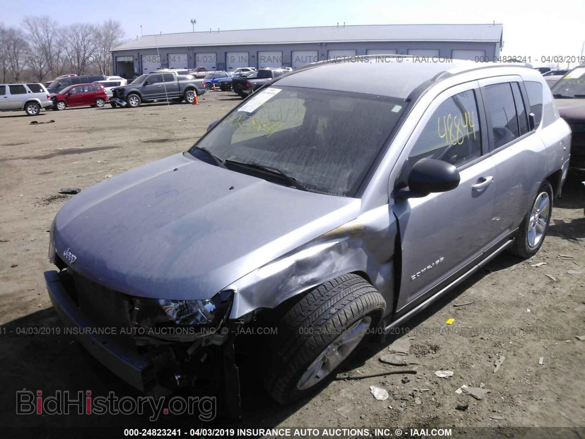 2017 JEEP COMPASS - VIN: 1C4NJDBB3HD144235 - Photo 2