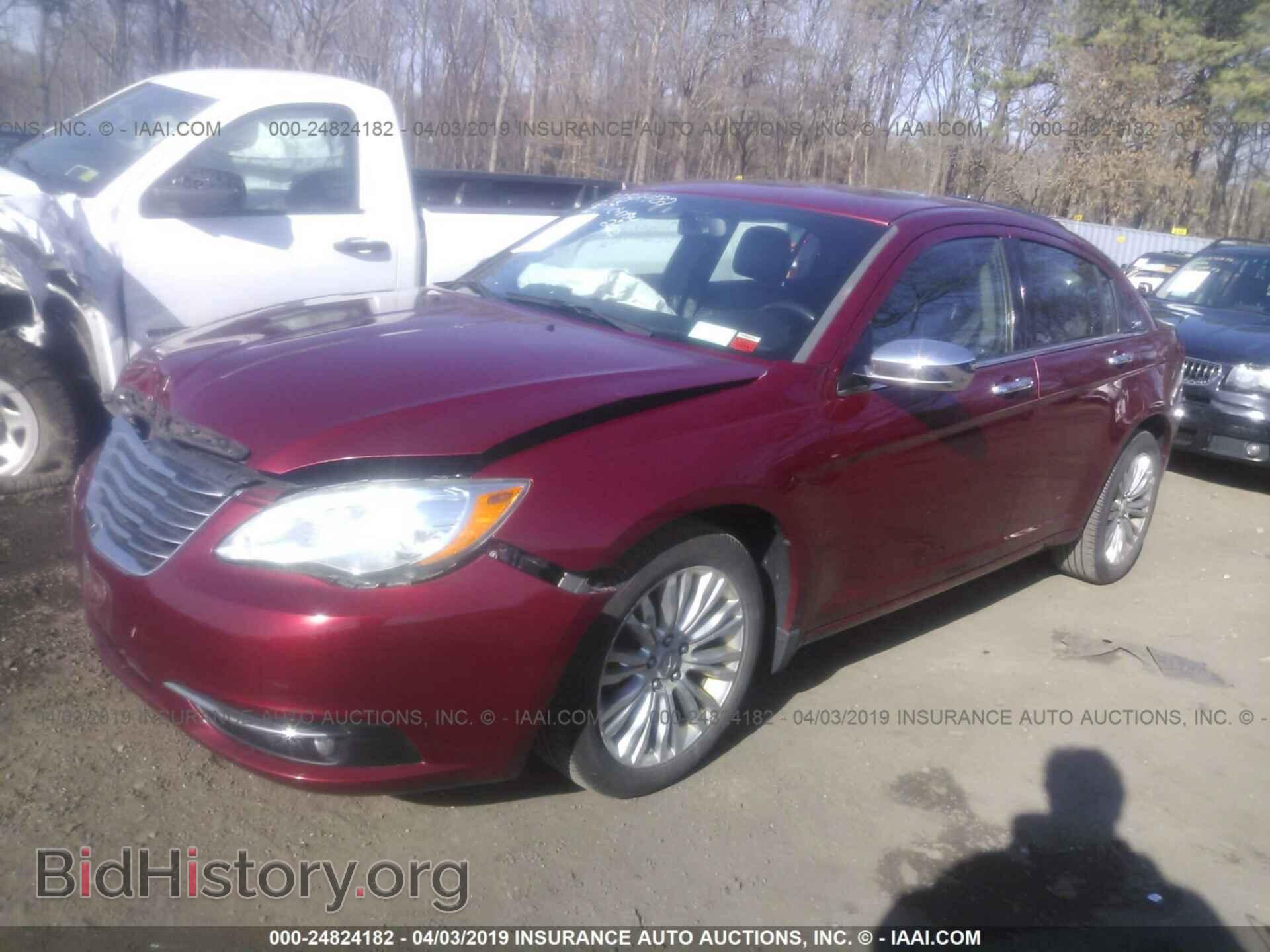 2011 CHRYSLER 200 - VIN: 1C3BC2FBXBN601091 - Photo 2