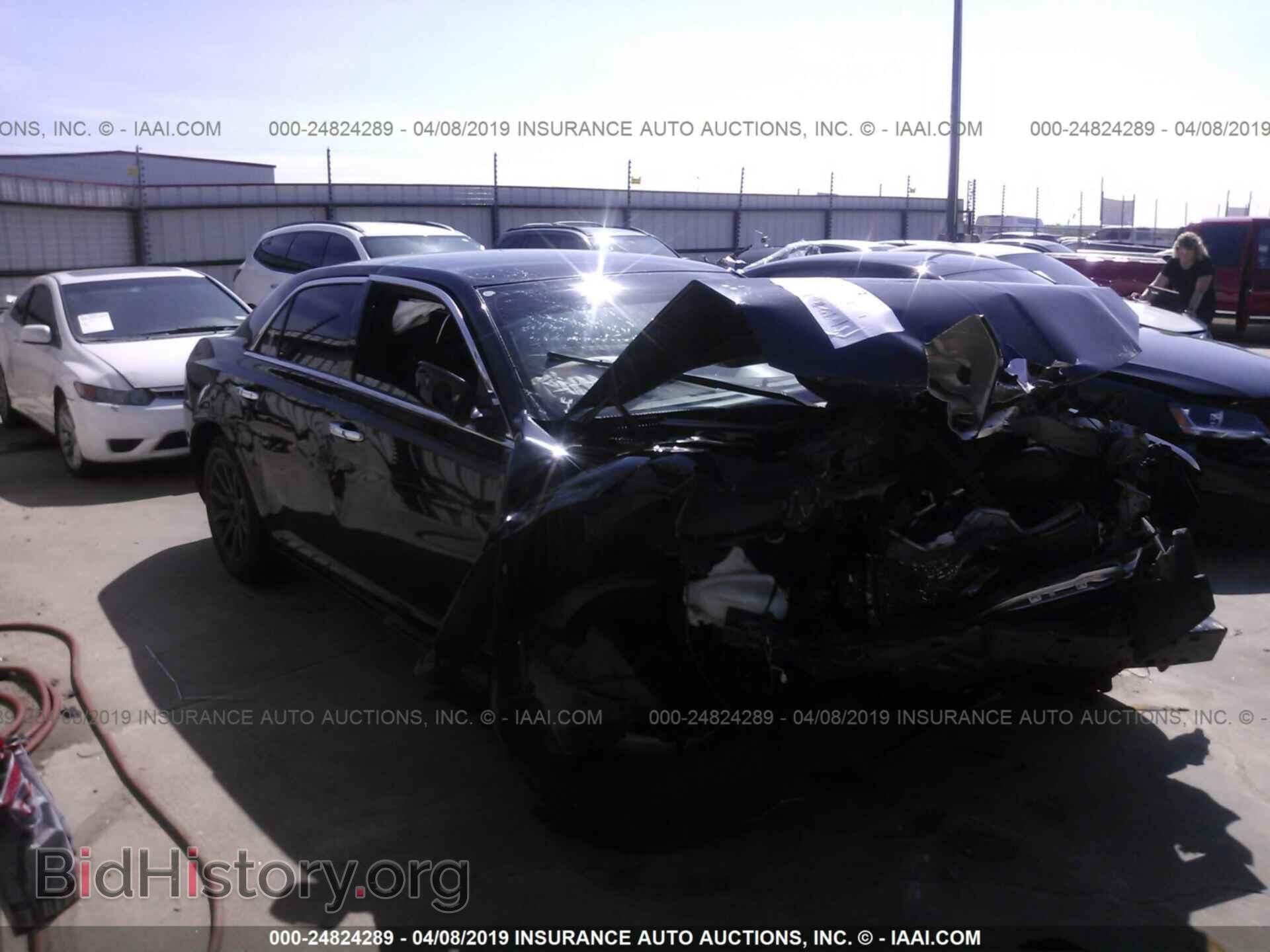 Фотография 2C3CCAET5DH657329 - CHRYSLER 300C 2013