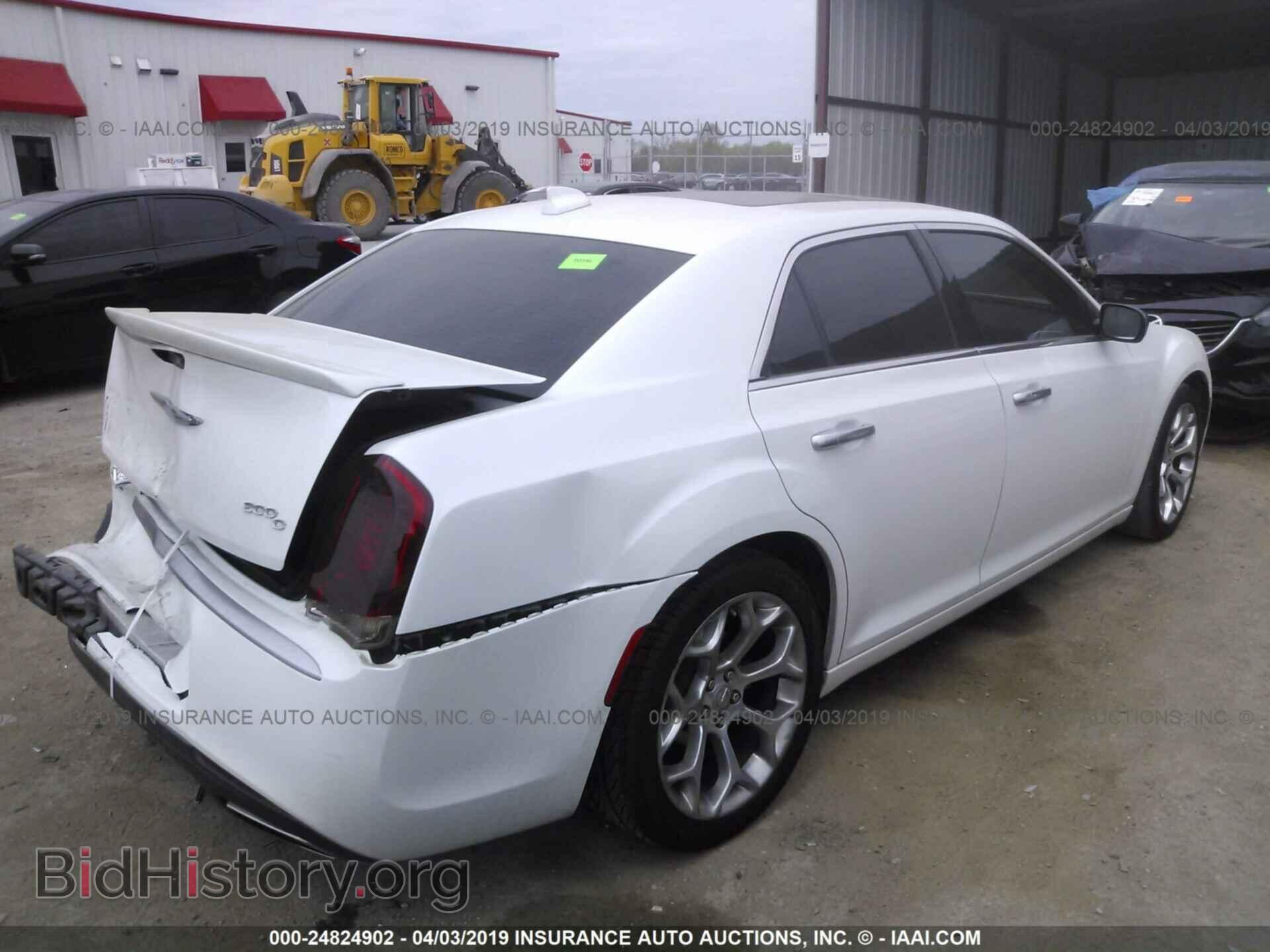 2016 CHRYSLER 300C - VIN: 2C3CCAPT2GH198357 - Фото 4