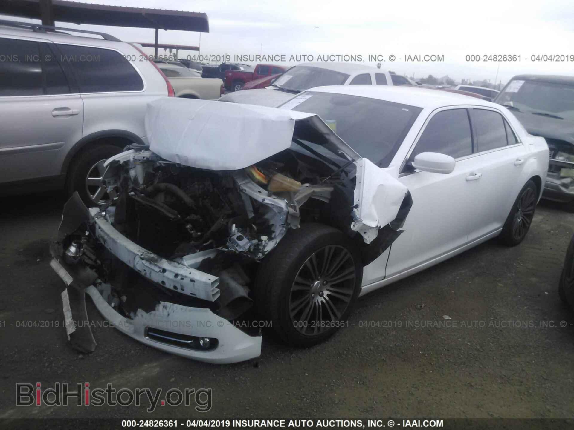 2012 CHRYSLER 300 - VIN: 2C3CCABG9CH213117 - Фото 2
