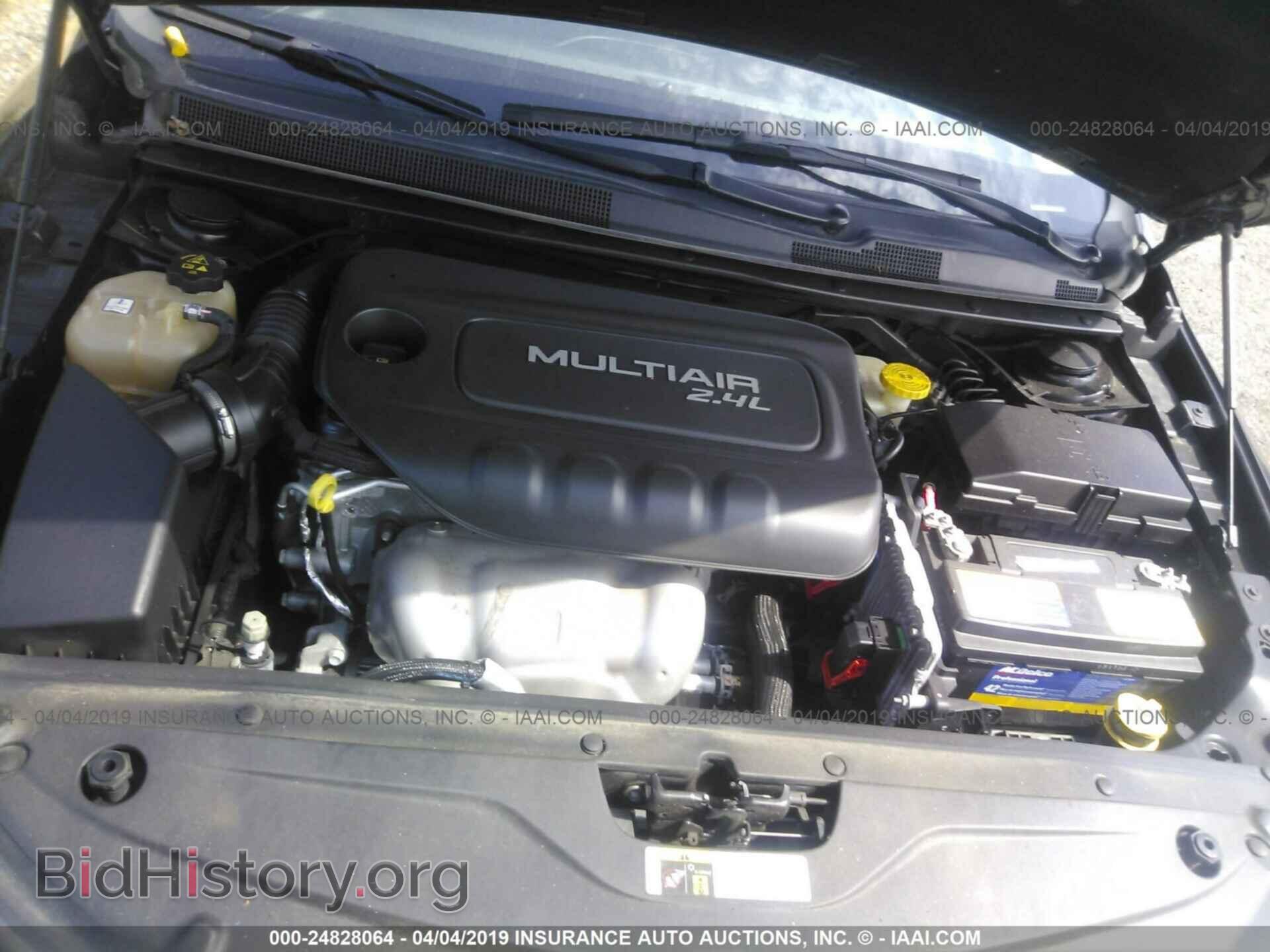 2016 CHRYSLER 200 - VIN: 1C3CCCAB0GN123661 - Фото 10