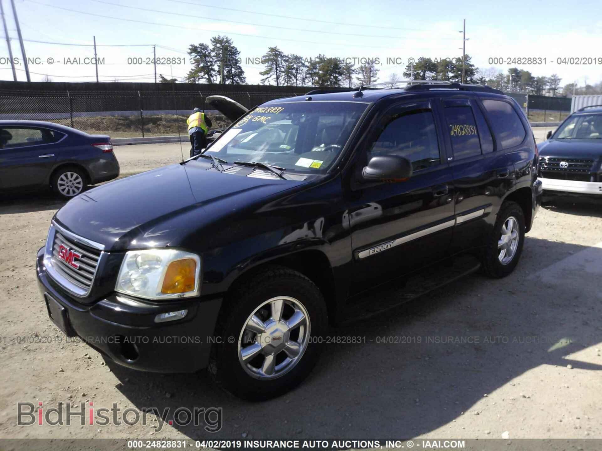2004 GMC ENVOY - VIN: 1GKDT13S342298974 - Фото 2