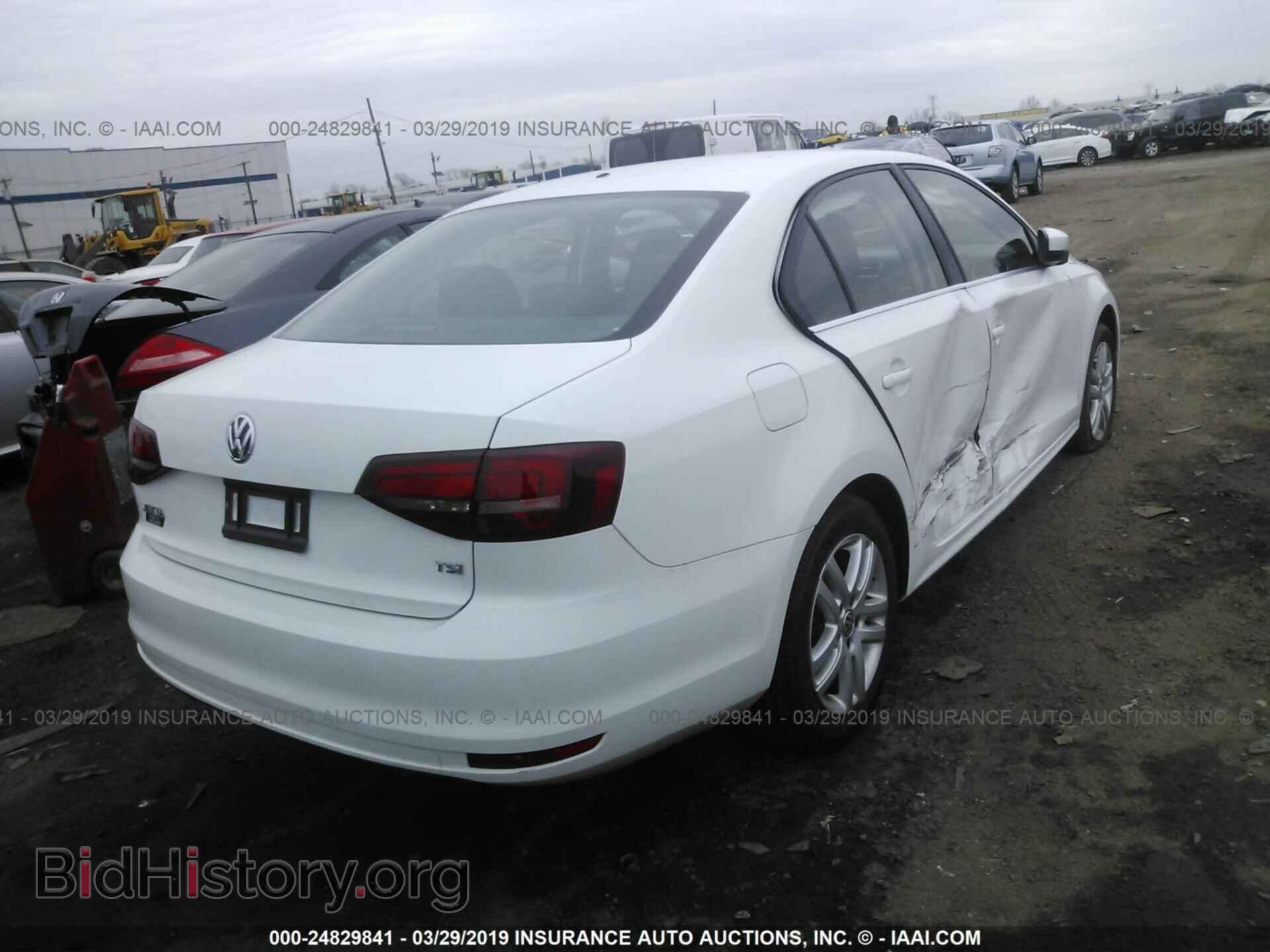 2017 VOLKSWAGEN JETTA - VIN: 3VW2B7AJ3HM240670 - Фото 4