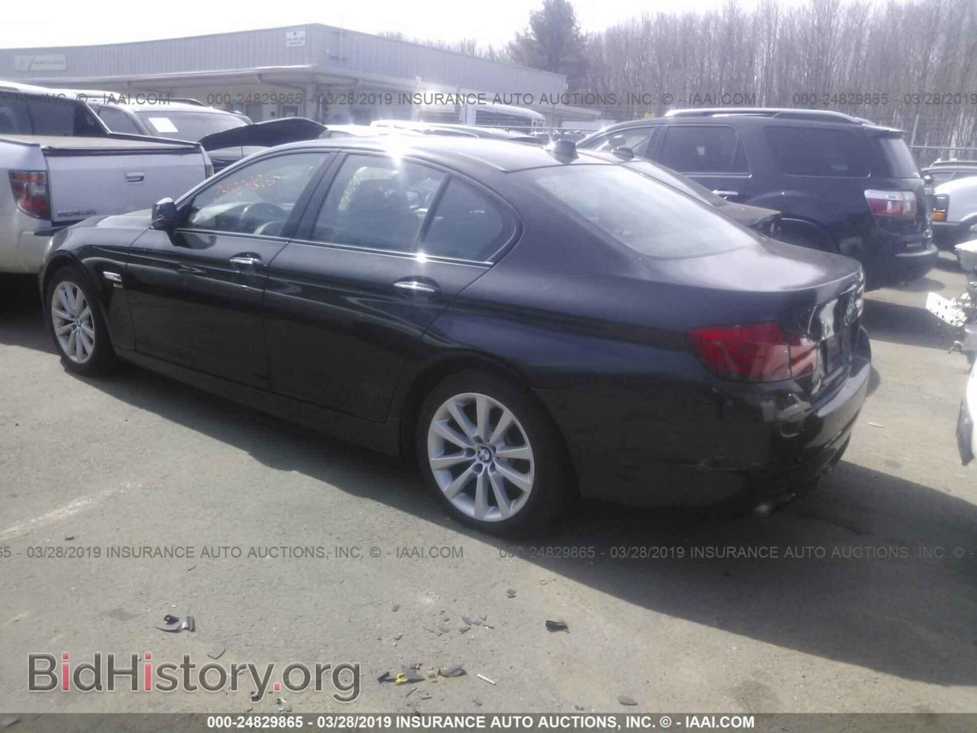 2012 BMW 528 - VIN: WBAXH5C55CDW02298 - Фото 3