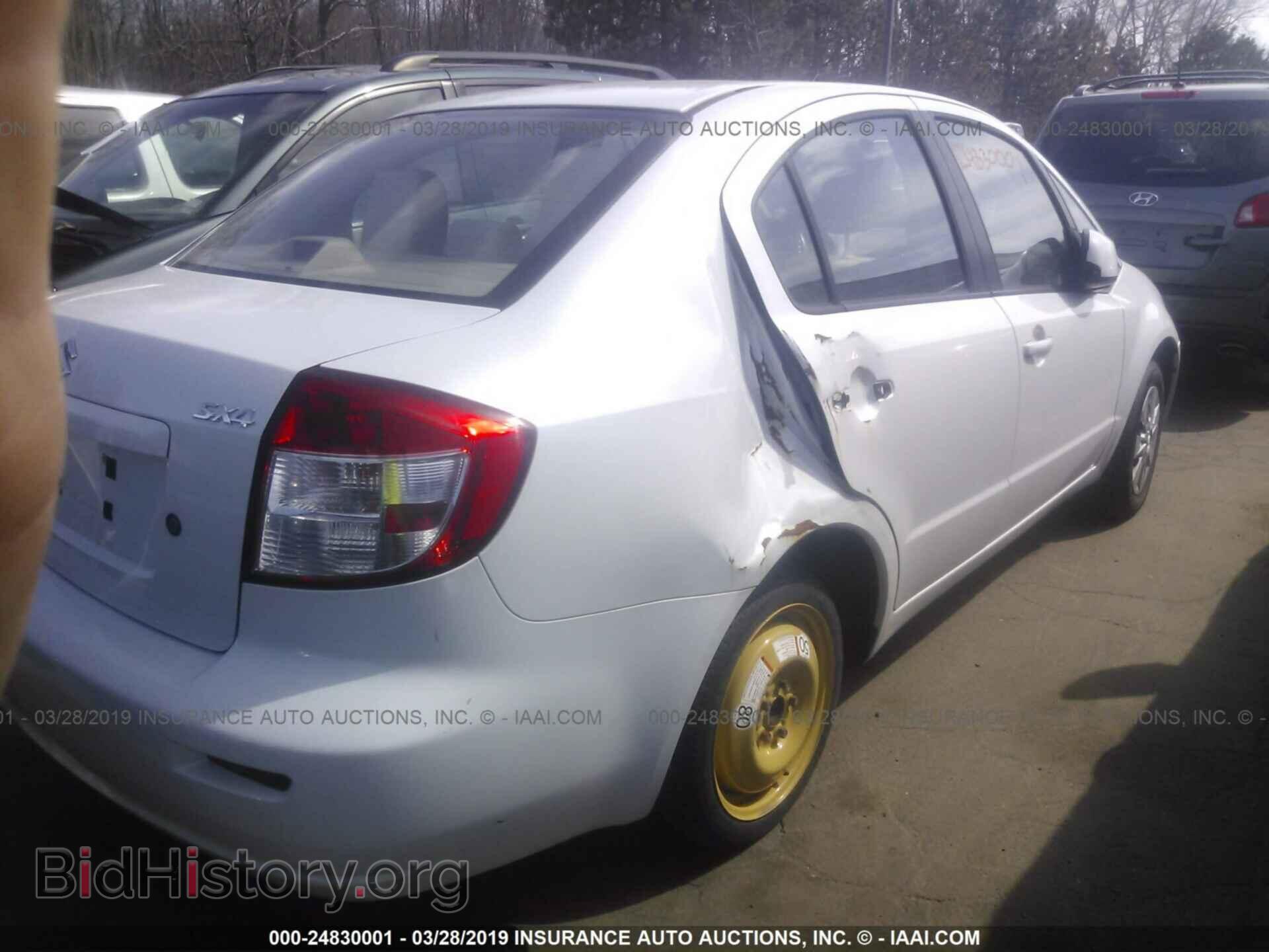 2011 SUZUKI SX4 - VIN: JS2YC5A28B6304111 - Photo 4