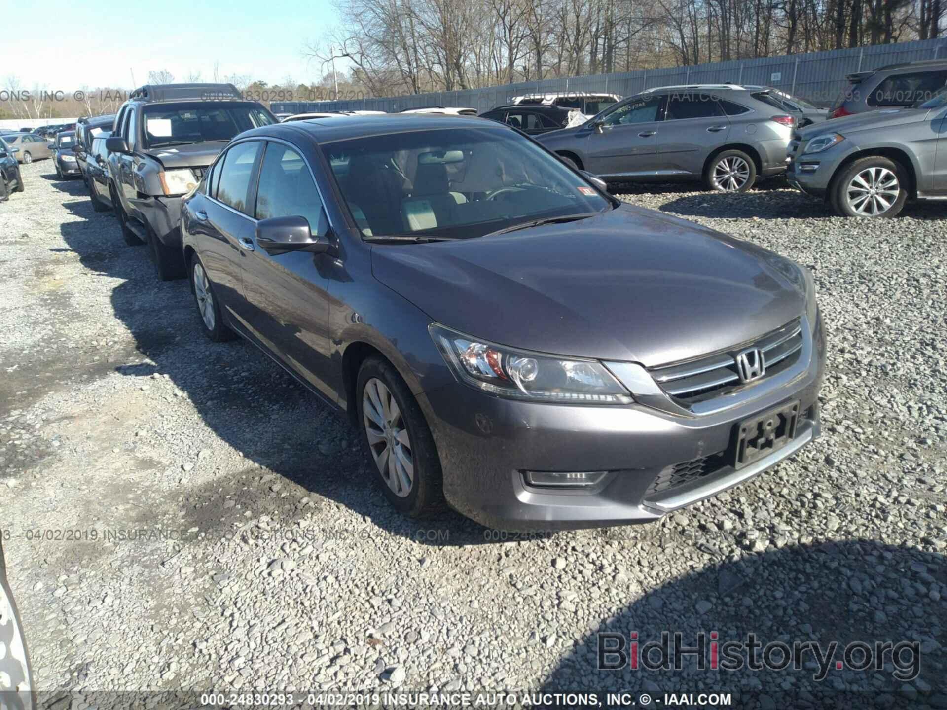 Photo 1HGCR2F70DA051051 - HONDA ACCORD 2013