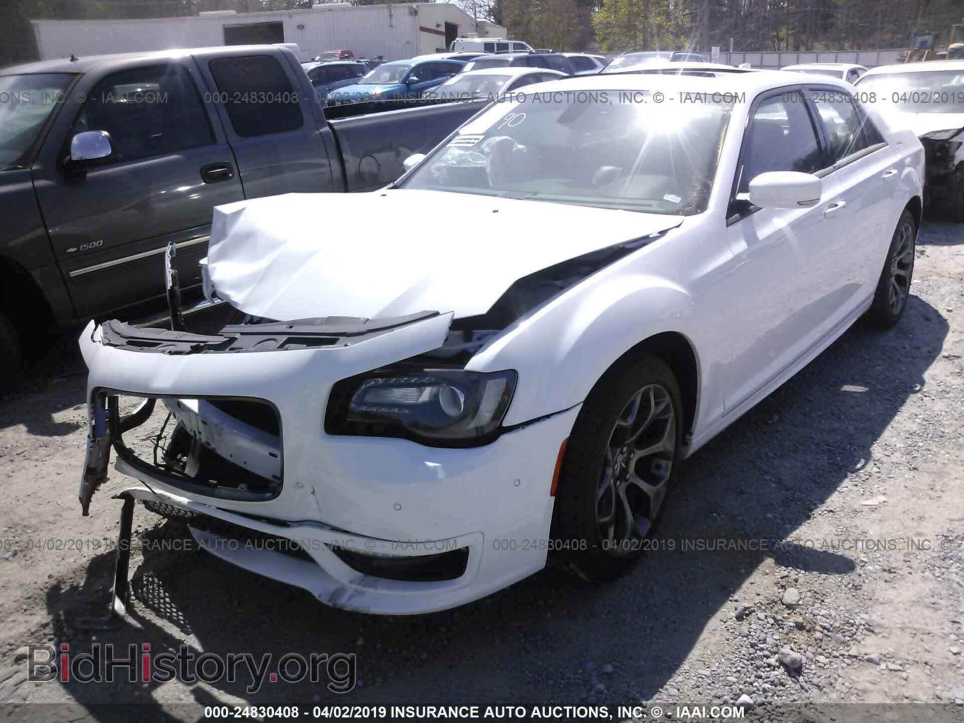 2018 CHRYSLER 300 - VIN: 2C3CCABG4JH244790 - Фото 2