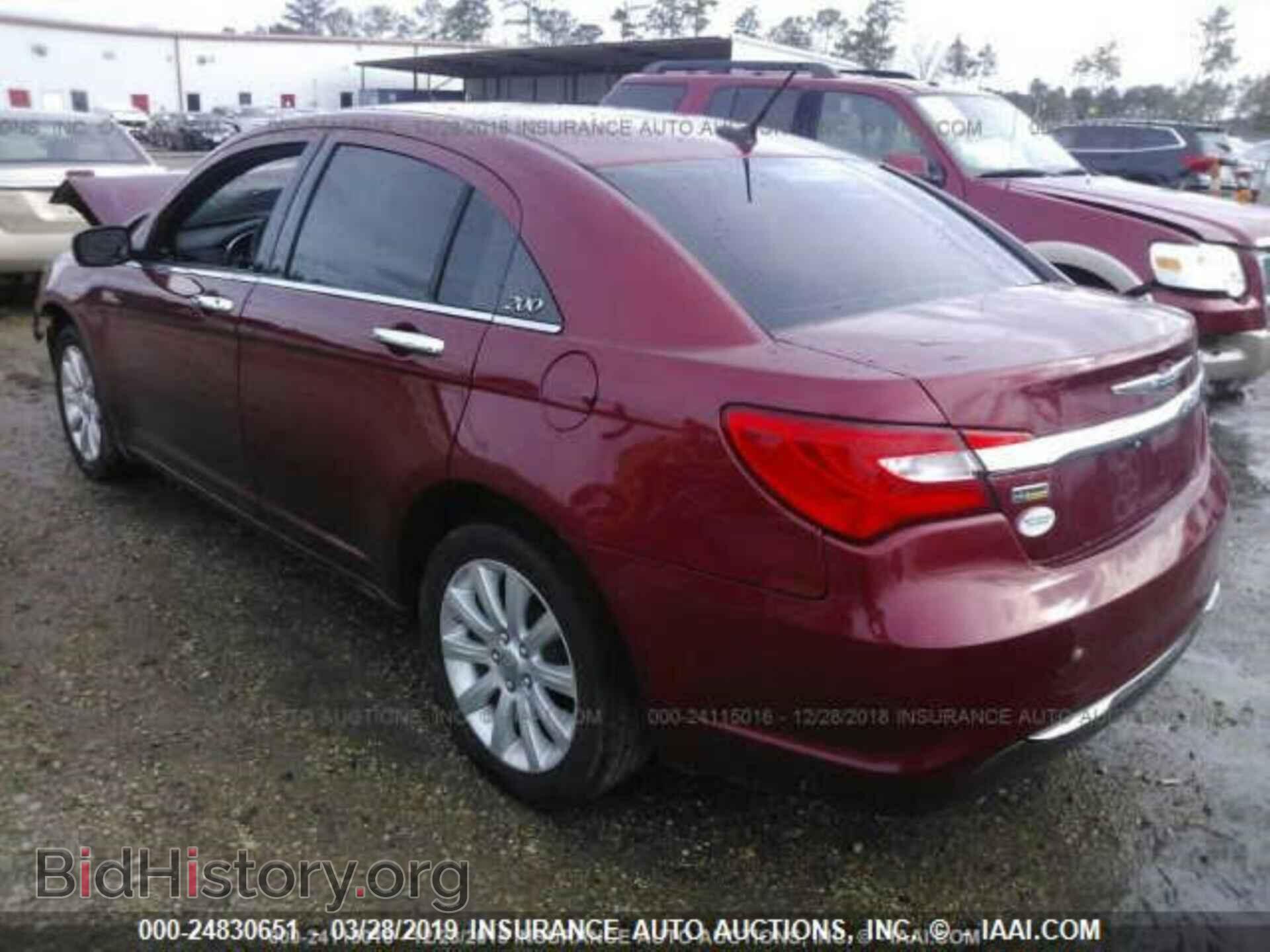 2013 CHRYSLER 200 - VIN: 1C3CCBCG8DN528732 - Фото 3