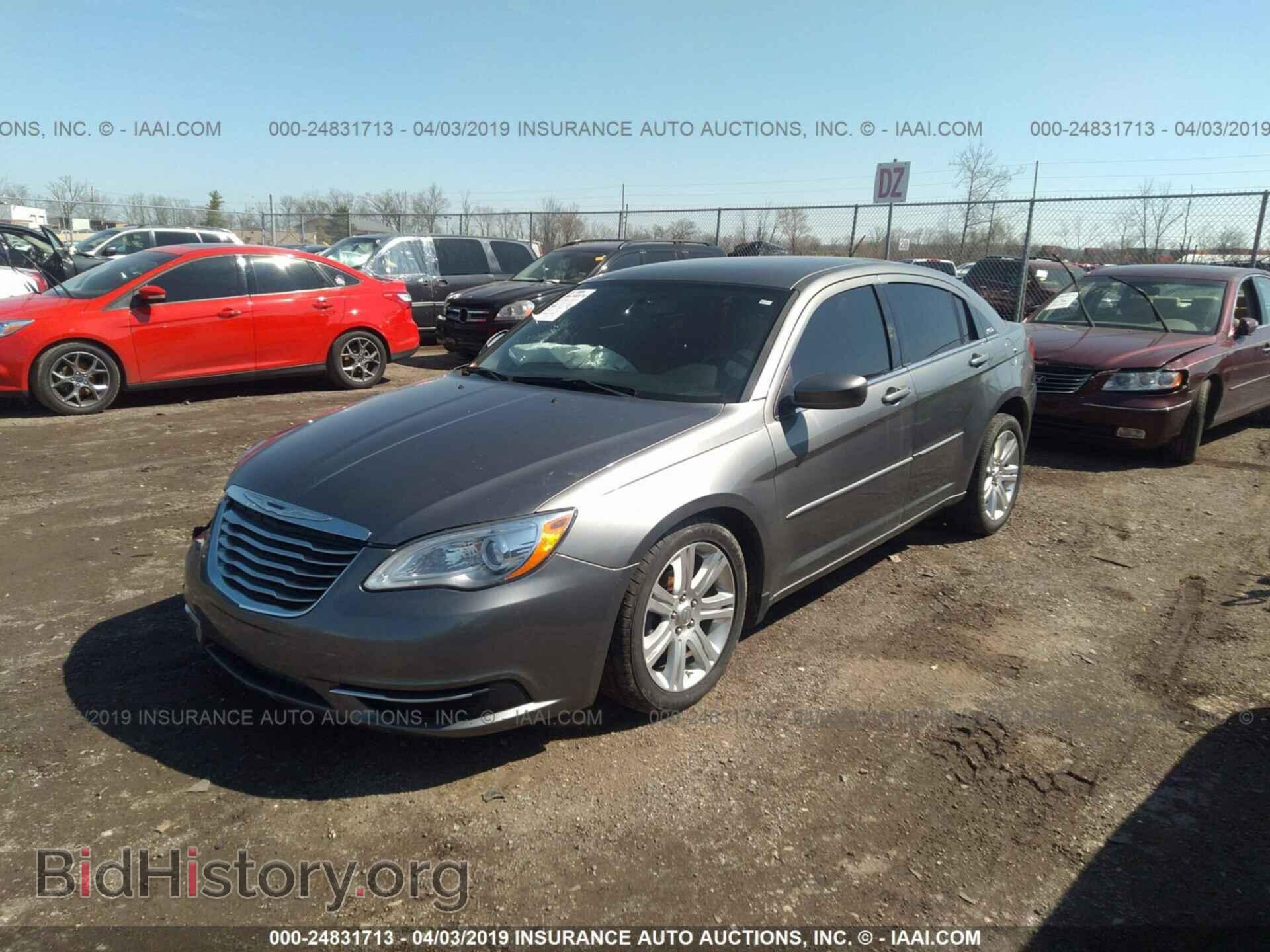 2013 CHRYSLER 200 - VIN: 1C3CCBBB1DN656350 - Photo 2