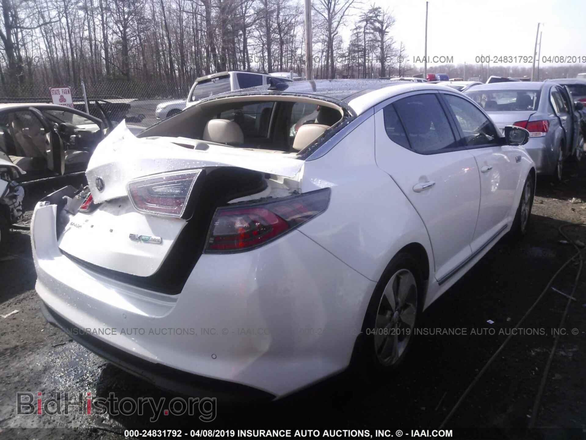 2014 KIA OPTIMA - VIN: KNAGN4AD4E5074490 - Photo 4