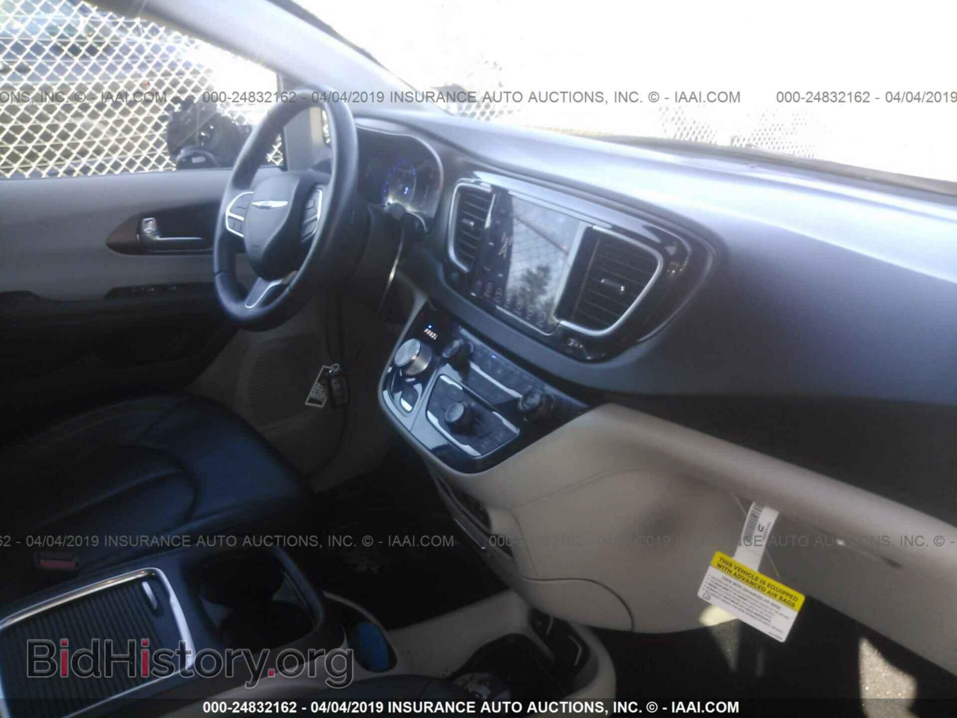 2018 CHRYSLER PACIFICA - VIN: 2C4RC1EG7JR218132 - Фото 5