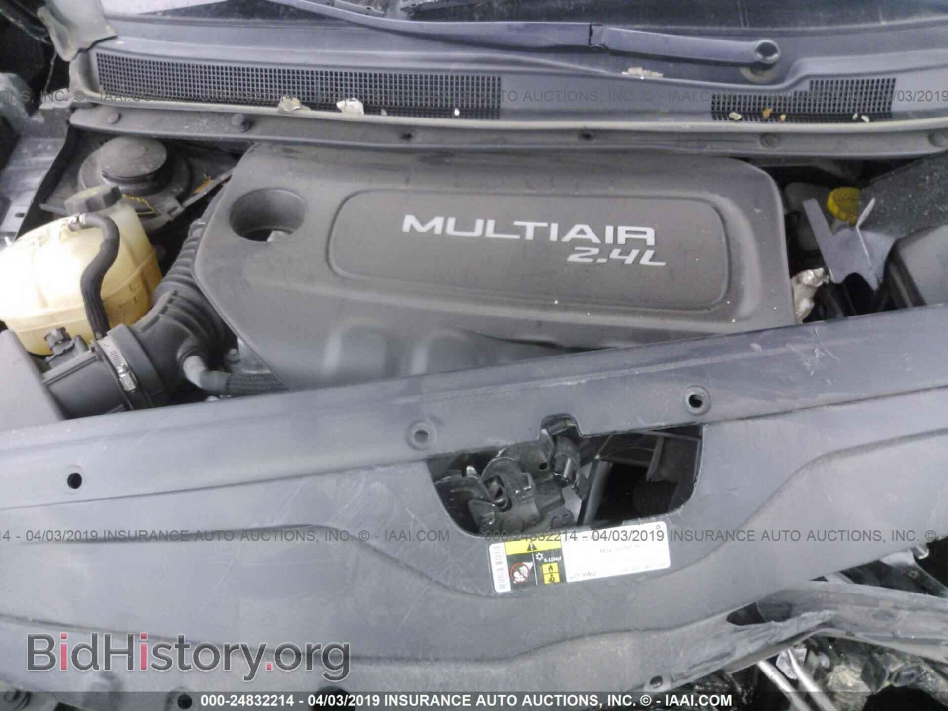 2016 CHRYSLER 200 - VIN: 1C3CCCAB8GN109619 - Фото 10