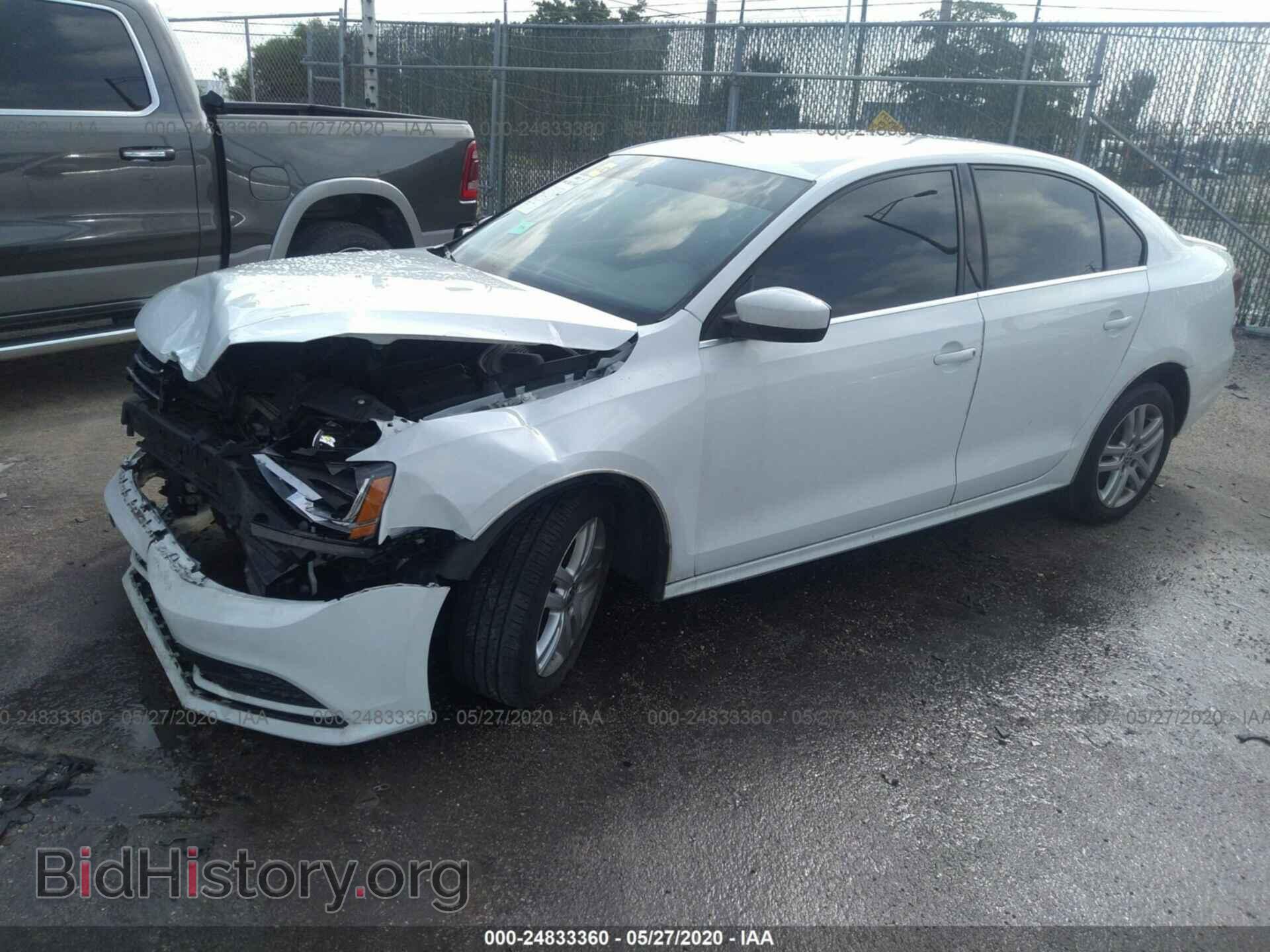 2017 VOLKSWAGEN JETTA - VIN: 3VW2B7AJ7HM351738 - Photo 2