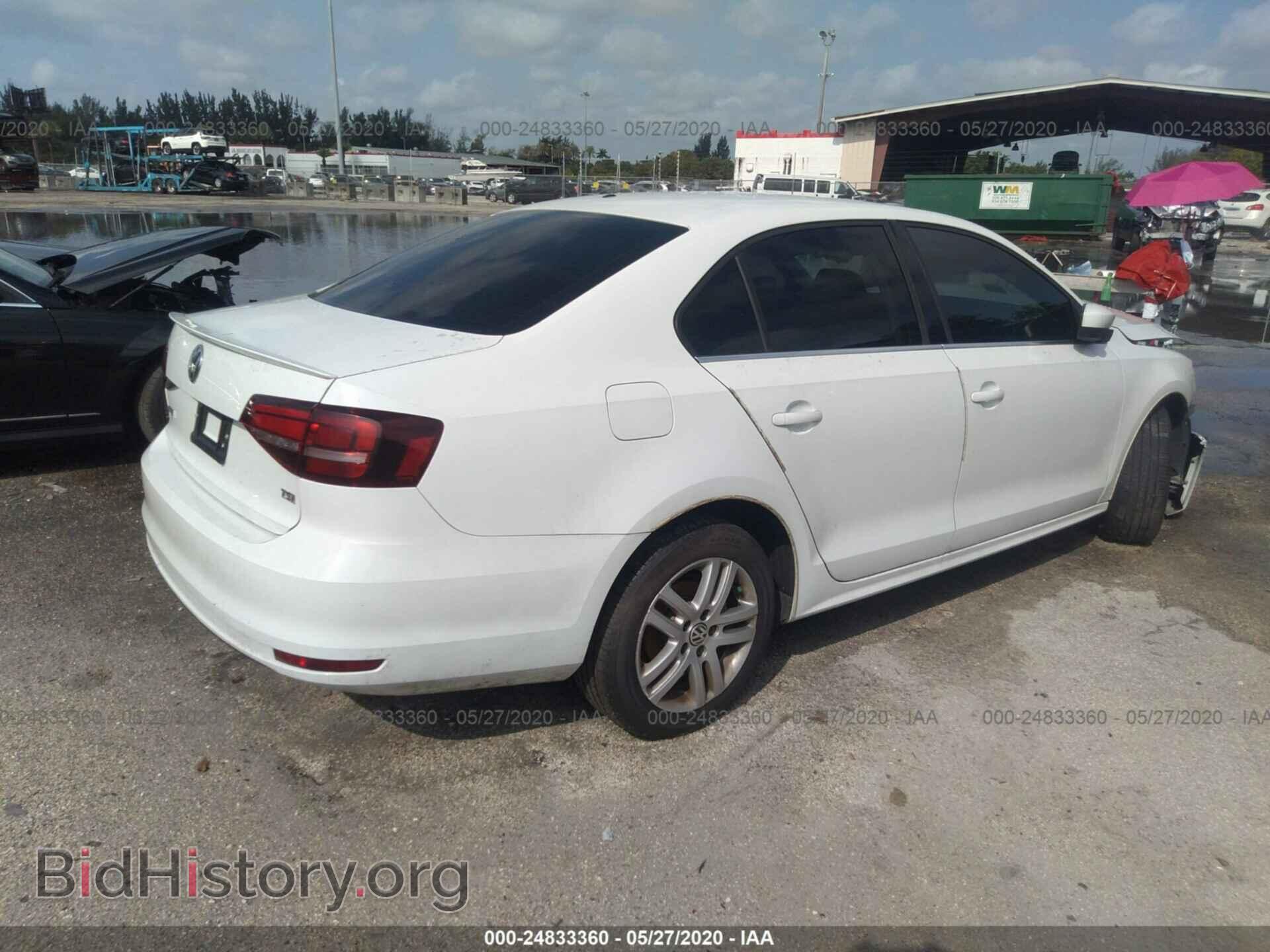 2017 VOLKSWAGEN JETTA - VIN: 3VW2B7AJ7HM351738 - Photo 4