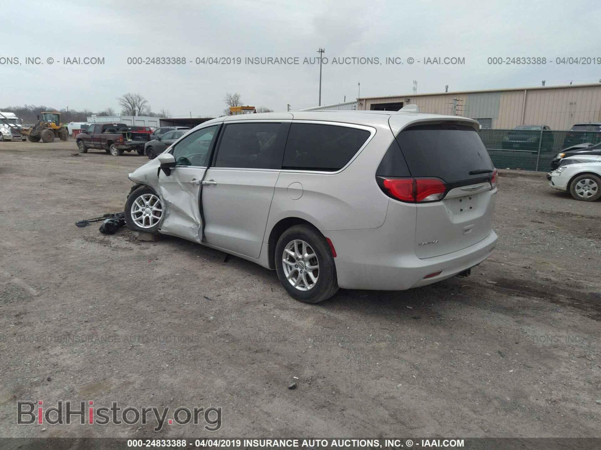 2017 CHRYSLER PACIFICA - VIN: 2C4RC1DG2HR588979 - Фото 3