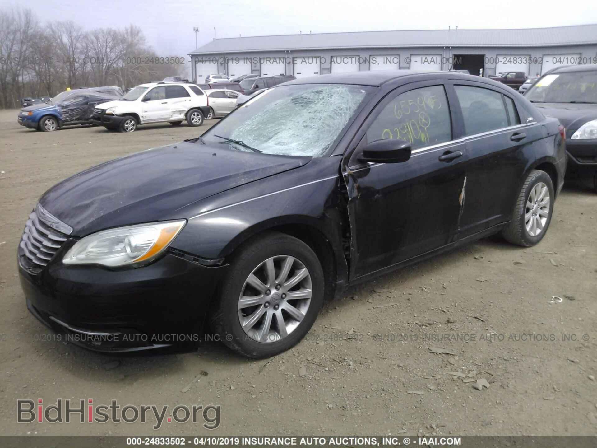 2013 CHRYSLER 200 - VIN: 1C3CCBBB0DN655495 - Фото 2