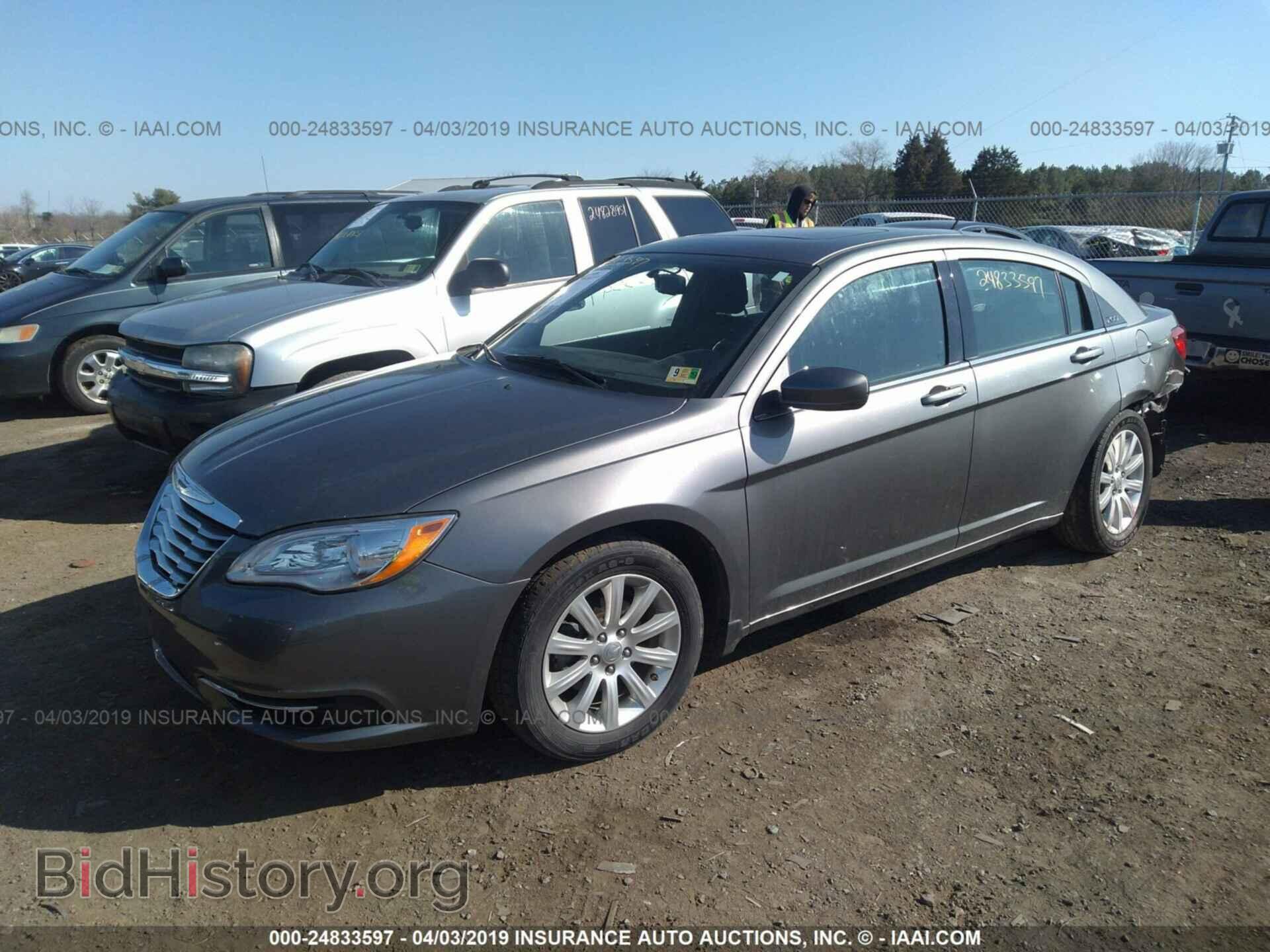 2013 CHRYSLER 200 - VIN: 1C3CCBBB5DN744527 - Photo 2