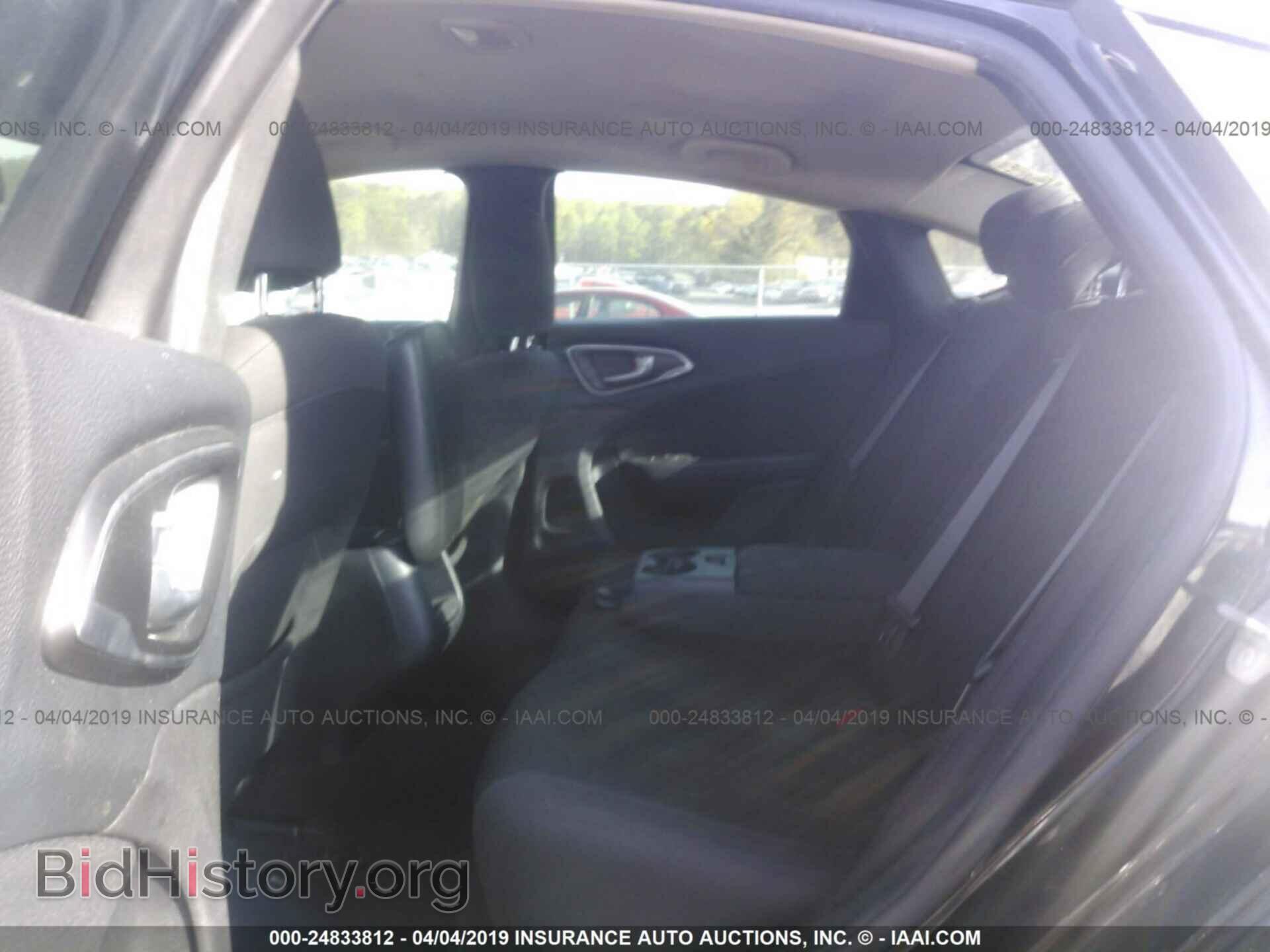 2016 CHRYSLER 200 - VIN: 1C3CCCAB1GN152179 - Фото 8