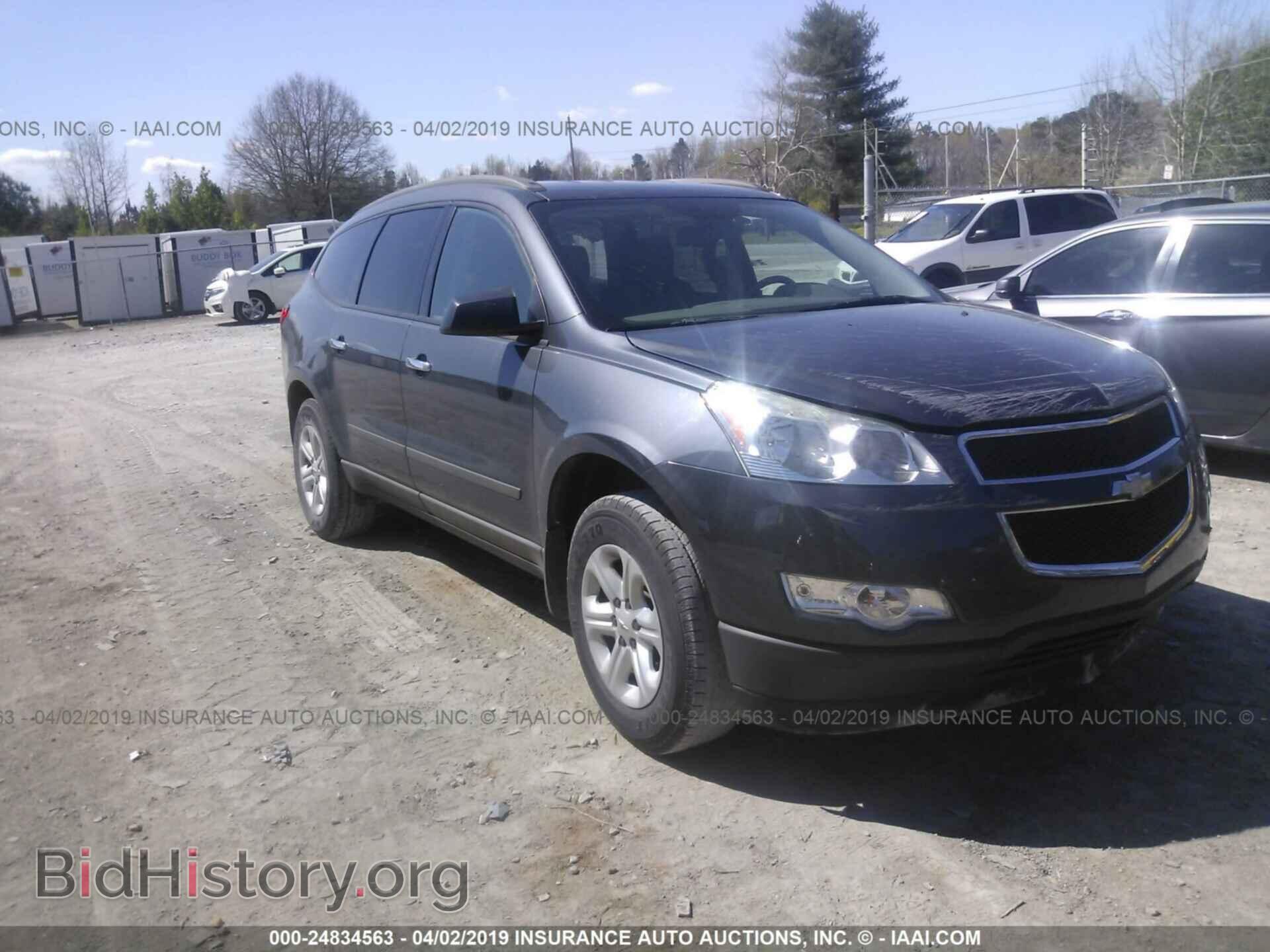 Фотография 1GNKRFED7BJ323687 - CHEVROLET TRAVERSE 2011