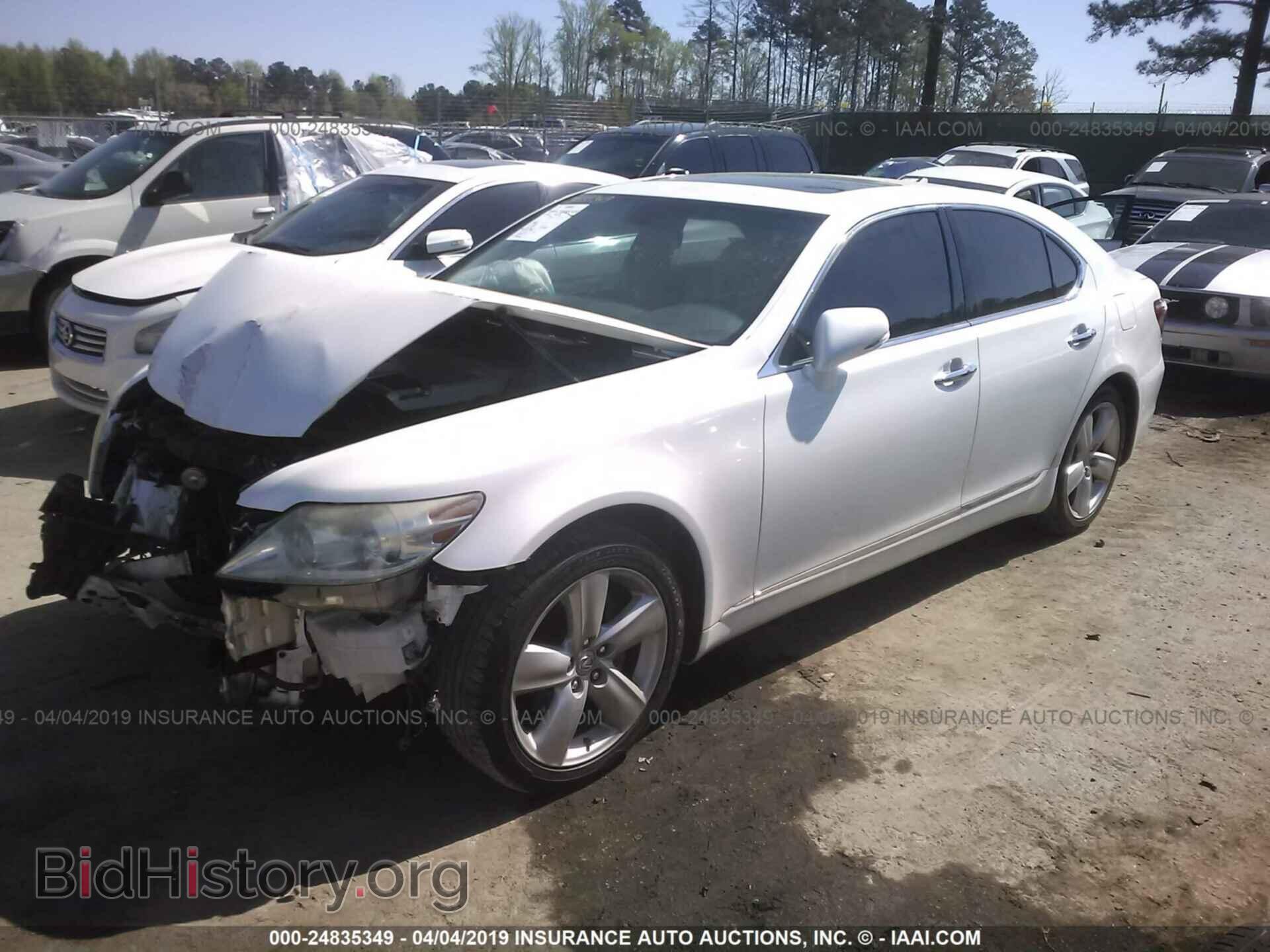 2011 LEXUS LS - VIN: JTHBL5EF2B5102978 - Photo 2