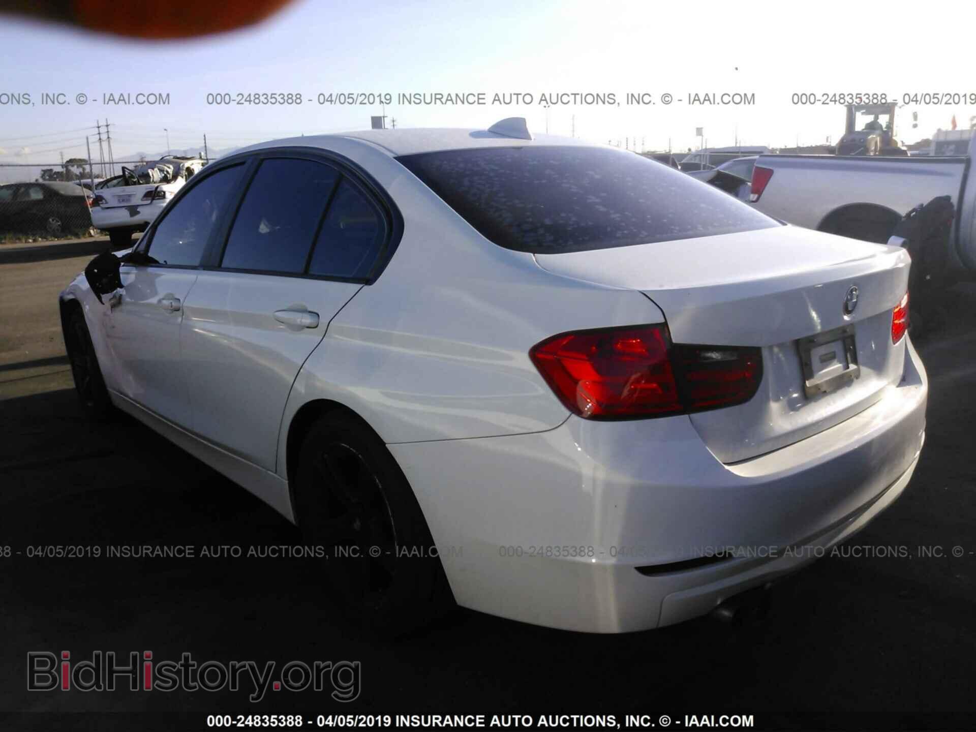 2012 BMW 328 - VIN: WBA3A5C57CF344647 - Фото 3