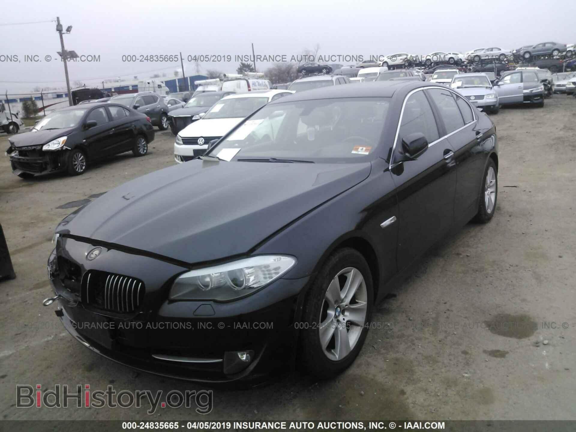 2013 BMW 528 - VIN: WBAXH5C56DDW14171 - Фото 2