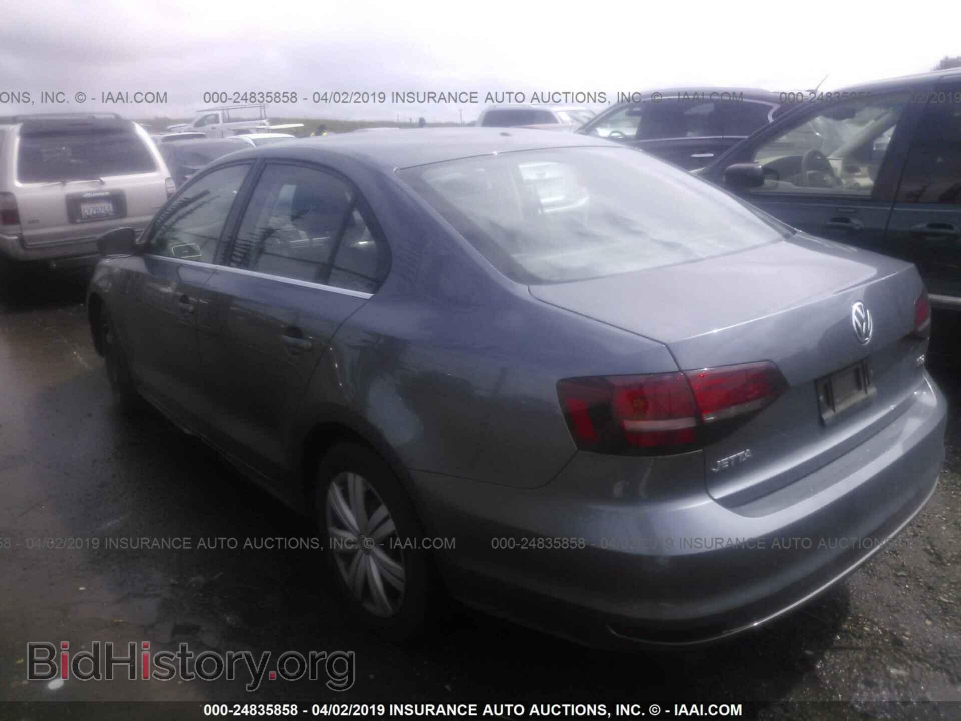 2017 VOLKSWAGEN JETTA - VIN: 3VW2B7AJ4HM367671 - Photo 3