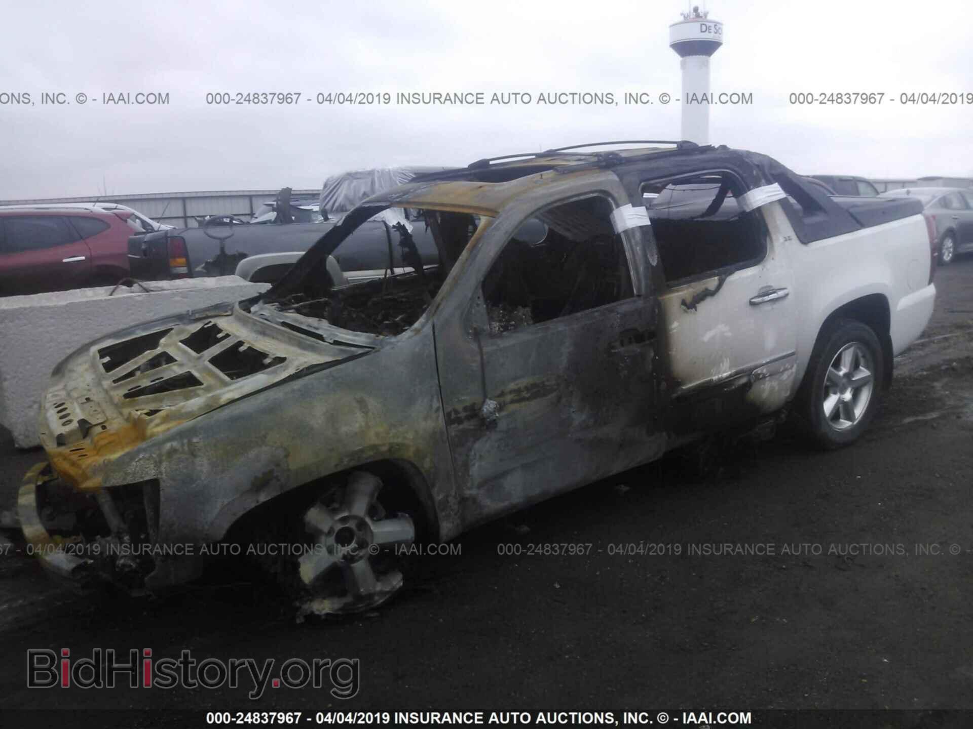2012 CHEVROLET AVALANCHE - VIN: 3GNTKGE79CG142456 - Фото 2
