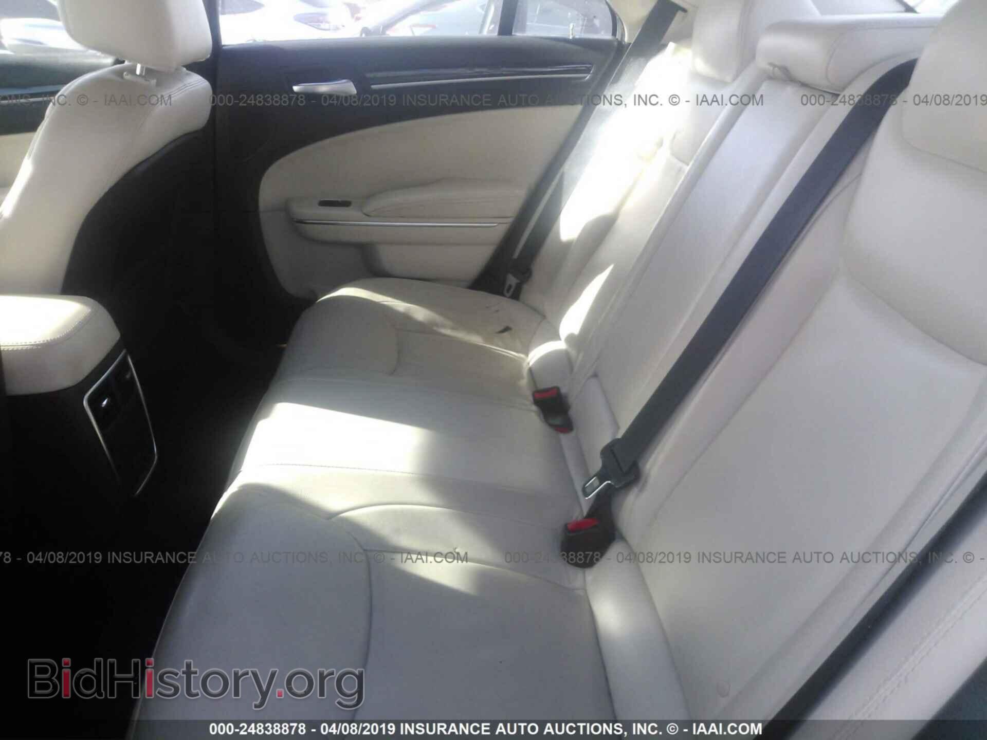 2016 CHRYSLER 300 - VIN: 2C3CCAAG5GH207757 - Фото 8