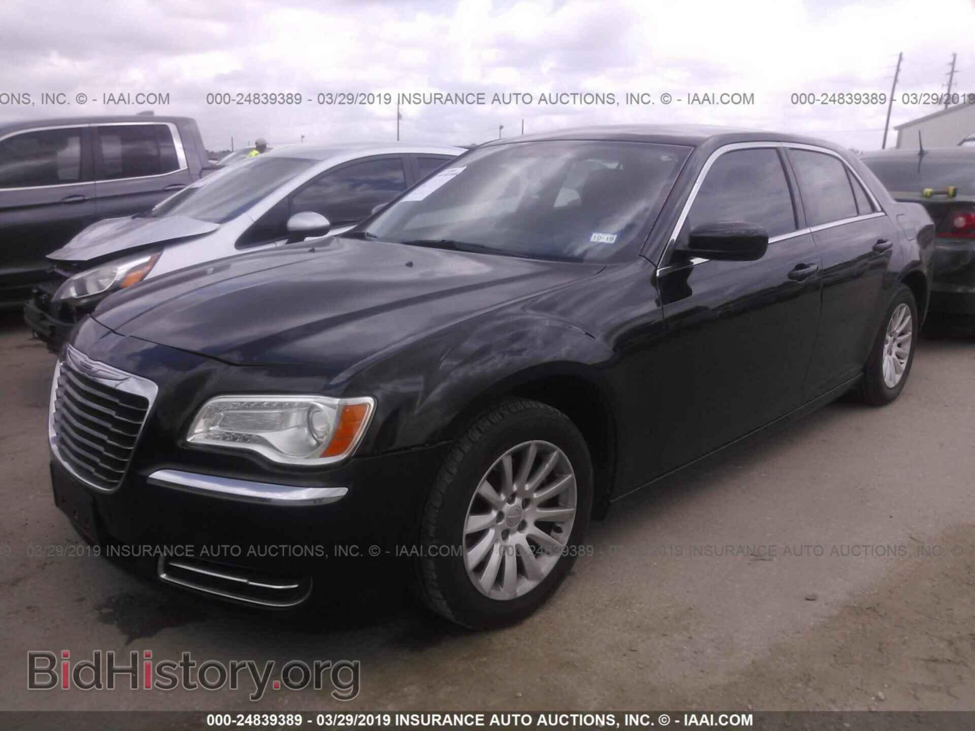 2012 Chrysler 300 - VIN: 2C3CCAAG9CH229237 - Фото 2